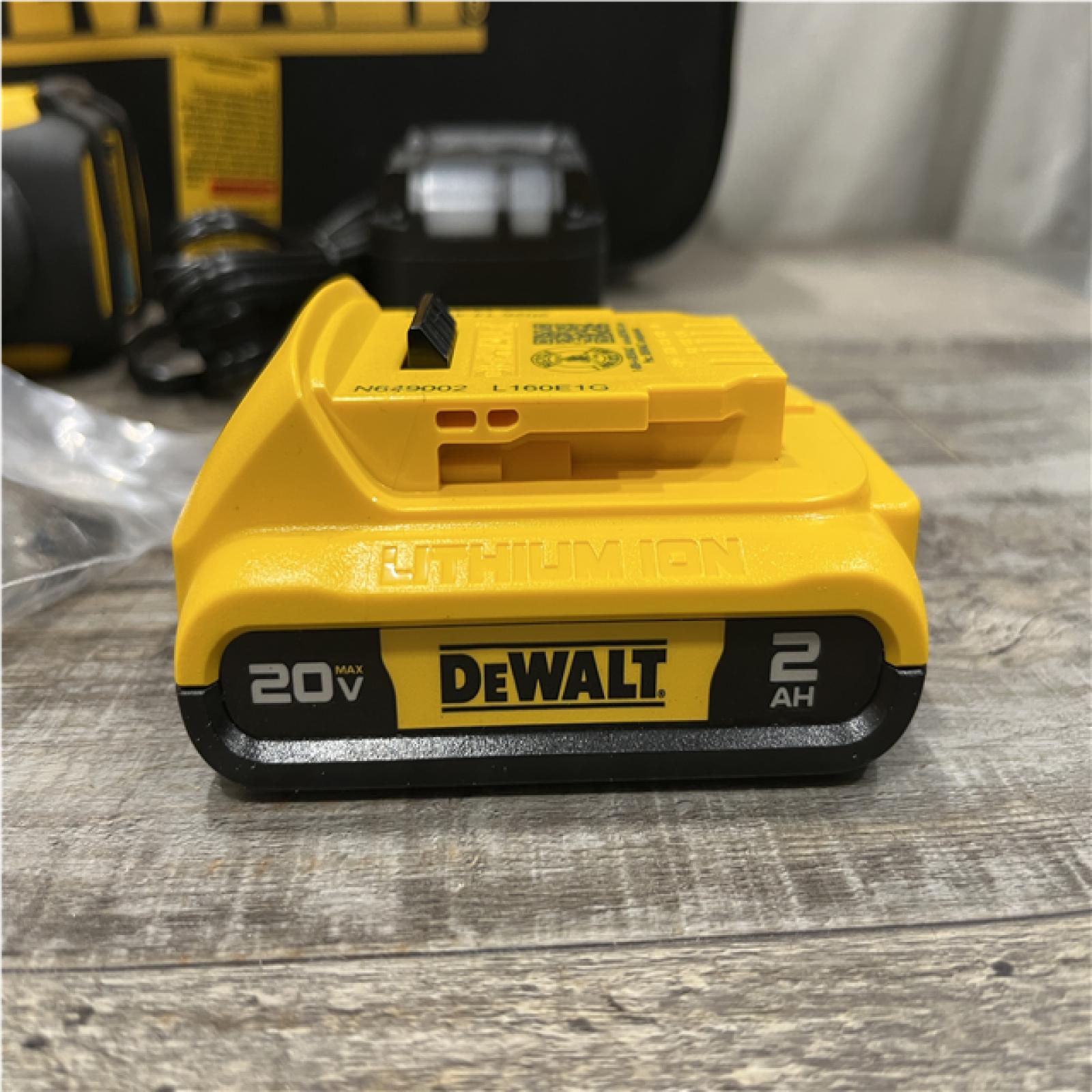 AS-IS DEWALT 20V MAX Lithium-Ion Cordless Cable Stapler Kit