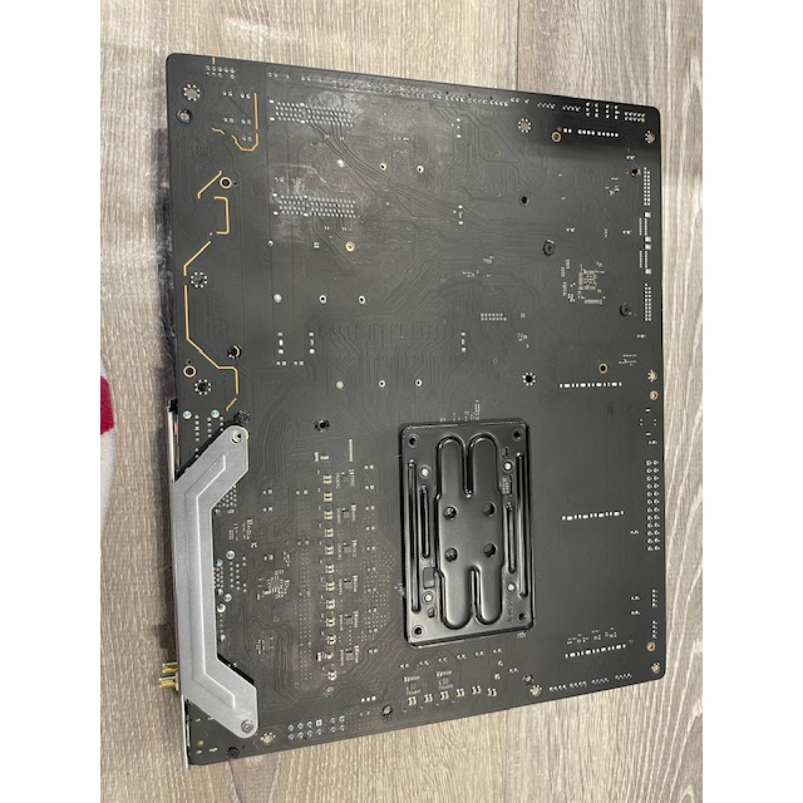 AS-IS ZXT B650E (Socket AM5) USB 3.2 AMD Motherboard