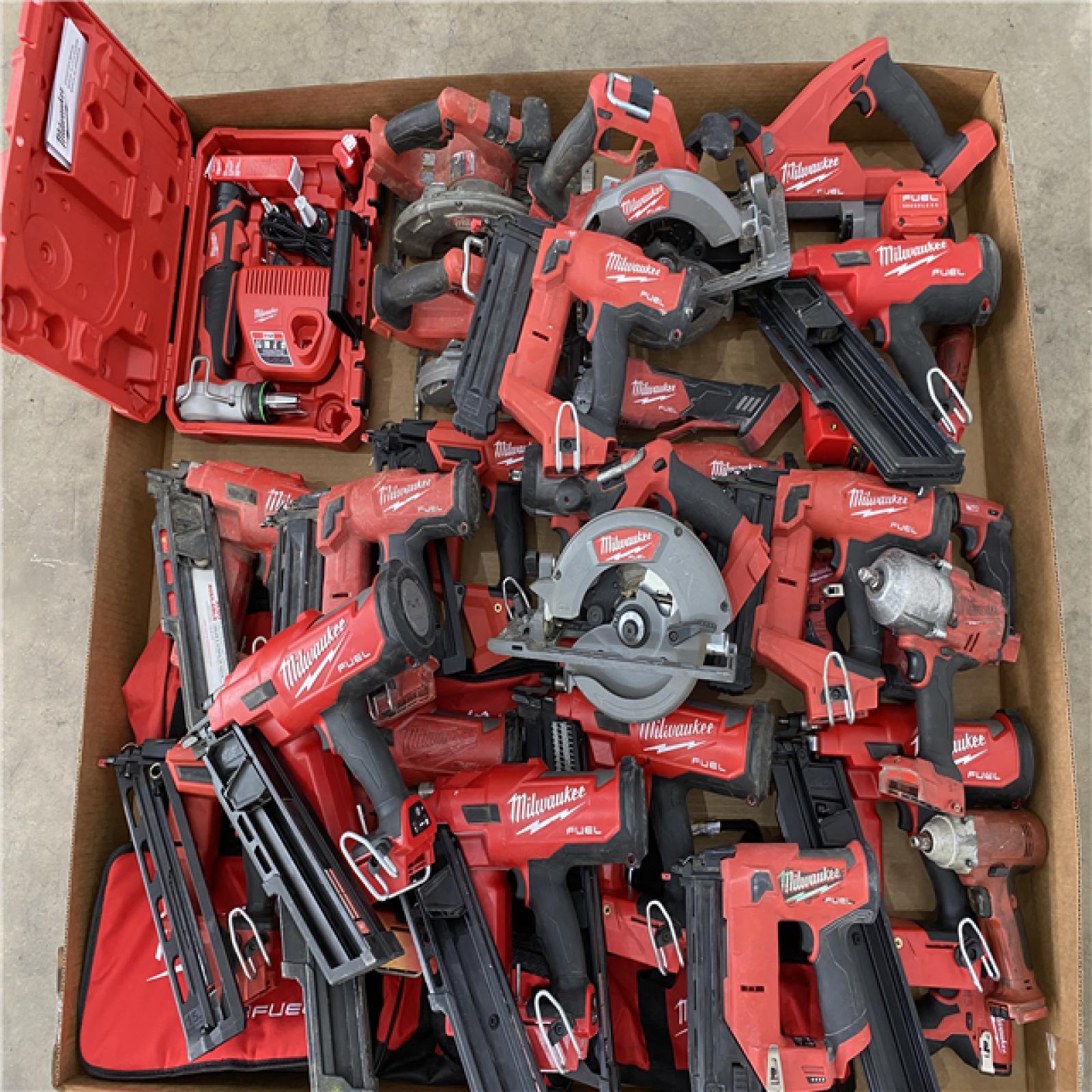 Houston Location AS IS - Tool Pallet