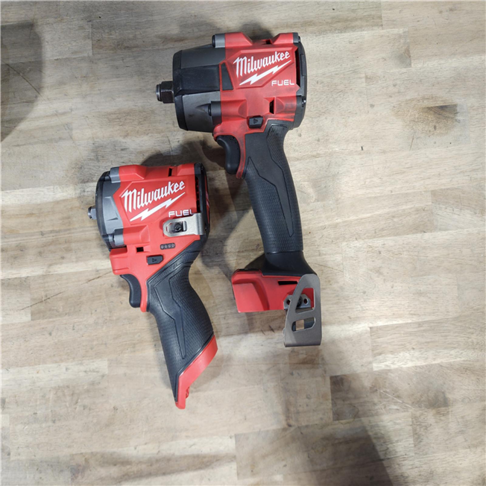 HOUSTON LOCATION - AS-IS Milwaukee 2 Tool Combo Kit W/ (2) Battery & Charger