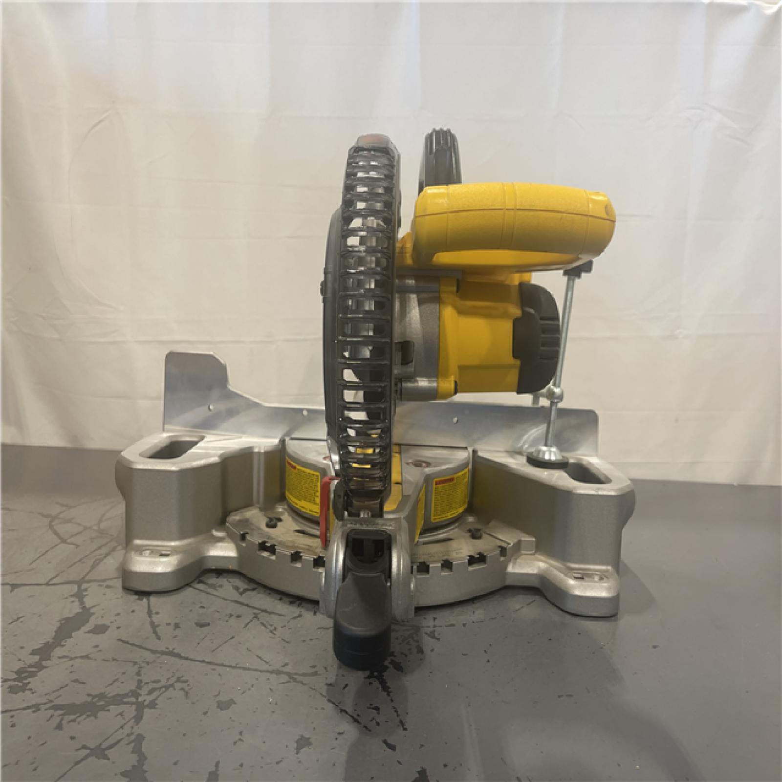 AS-IS- DEWALT 20-Volt MAX Lithium-Ion Cordless 7-1/4 in. Miter Saw (Tool Only)