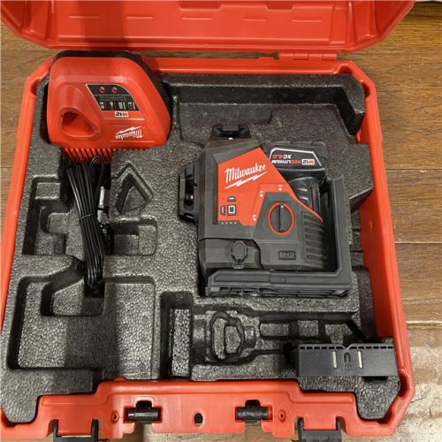 AS-IS Milwaukee-3632-21 M12 Green Beam Laser 360Â° 3-Plane Kit