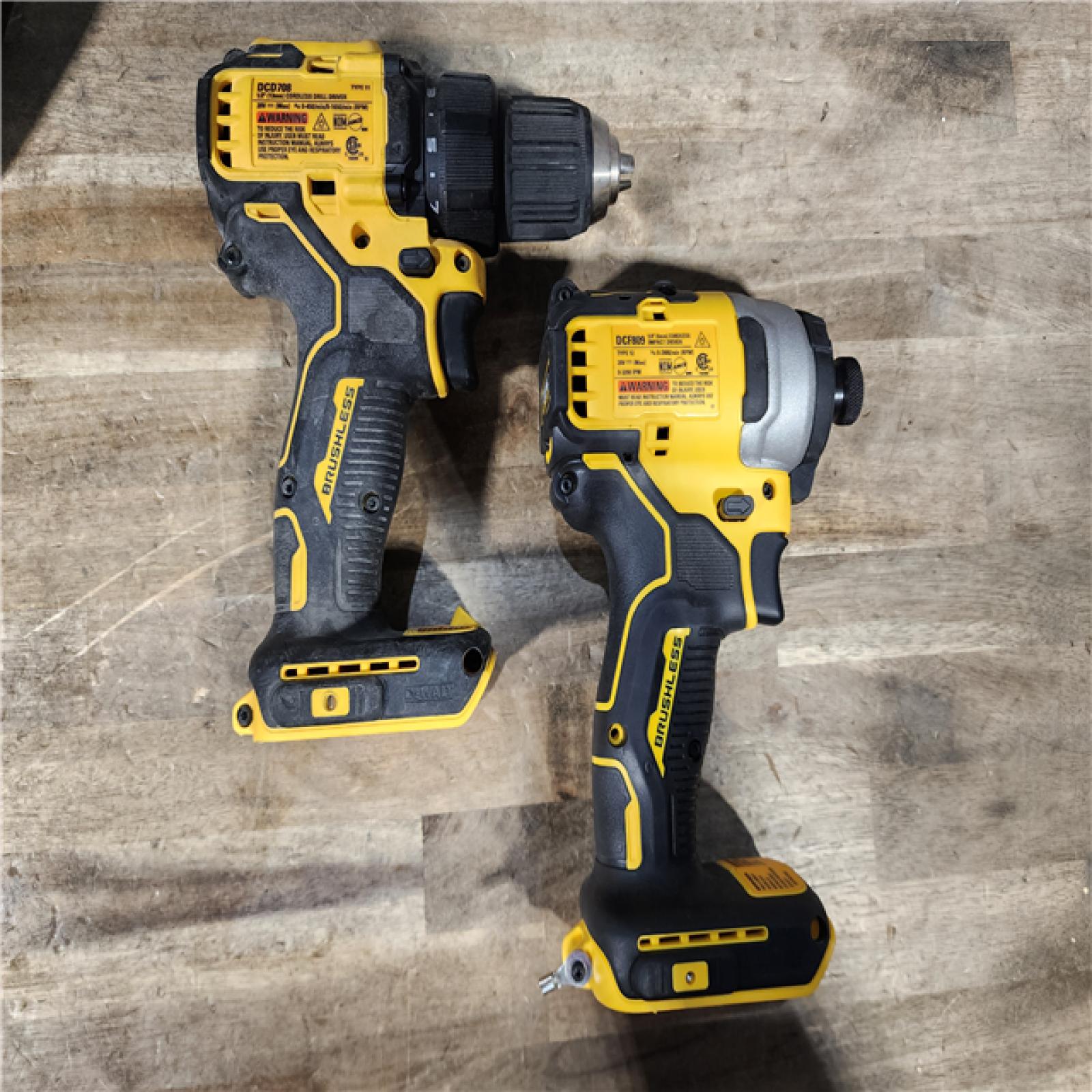 HOUSTON LOCATION - AS-IS Dewalt DCK225D2 20V MAX ATOMIC Brushless Compact Lithium-Ion 1/2 in. Cordless Drill Driver and 1/4 in. Impact Driver Combo Kit with 2 Batteries 2 Ah