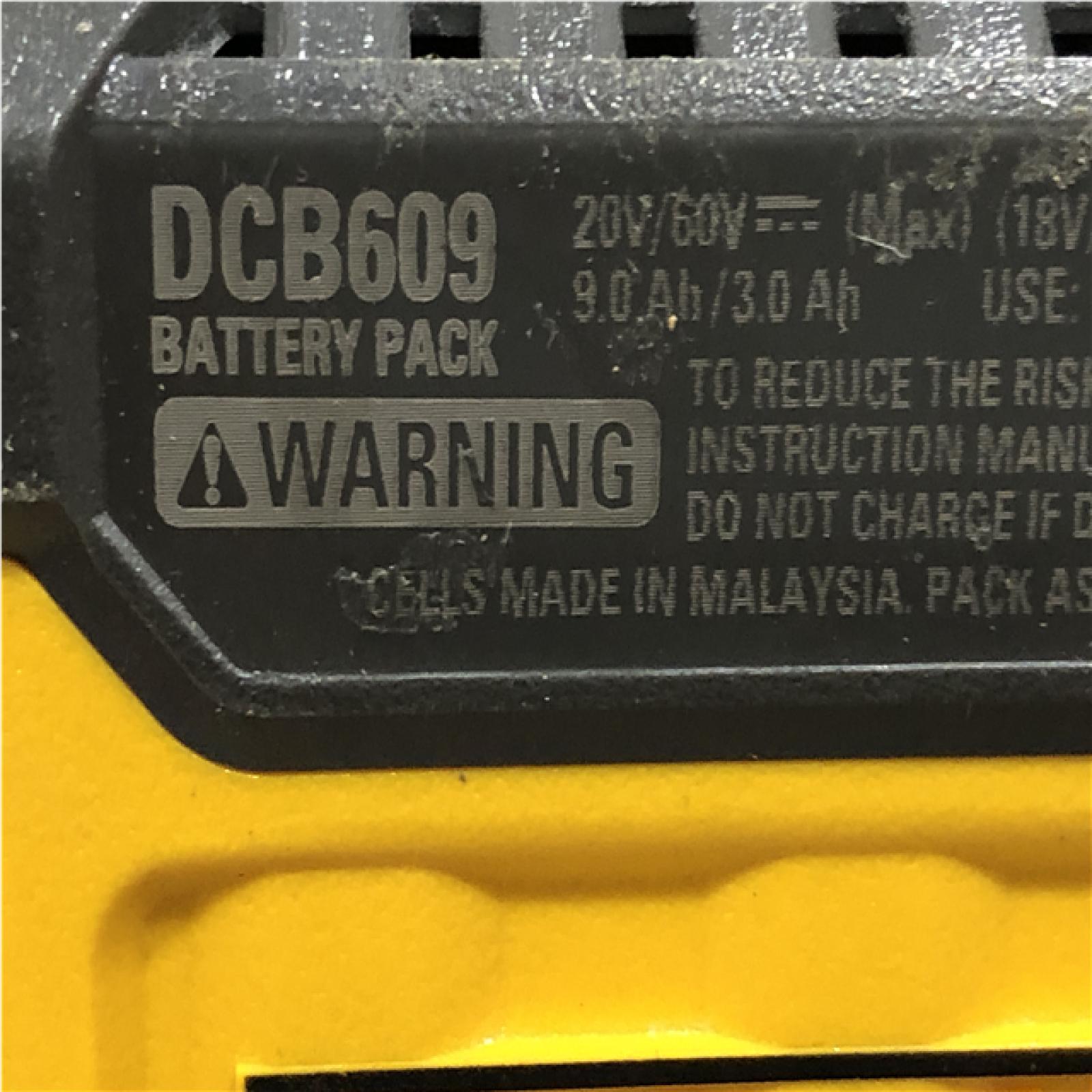 AS-IS DEWALT 20V/60V MAX FLEXVOLT Lithium-Ion 9.0Ah Battery and Charger Starter Kit