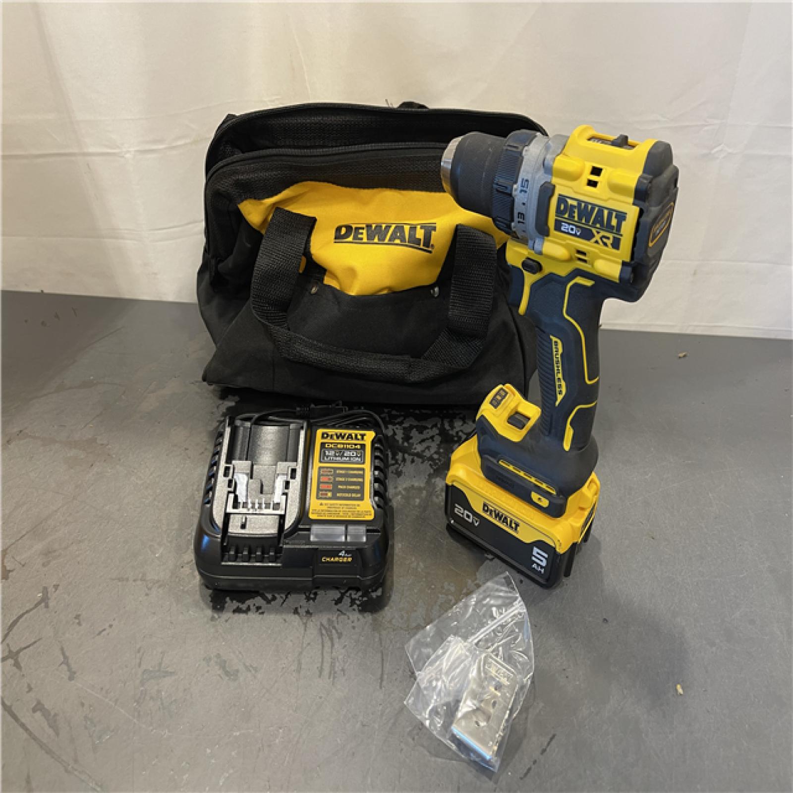 AS-IS - DEWALT 20V MAX XR Brushless Cordless 1/2 Drill/Driver Kit