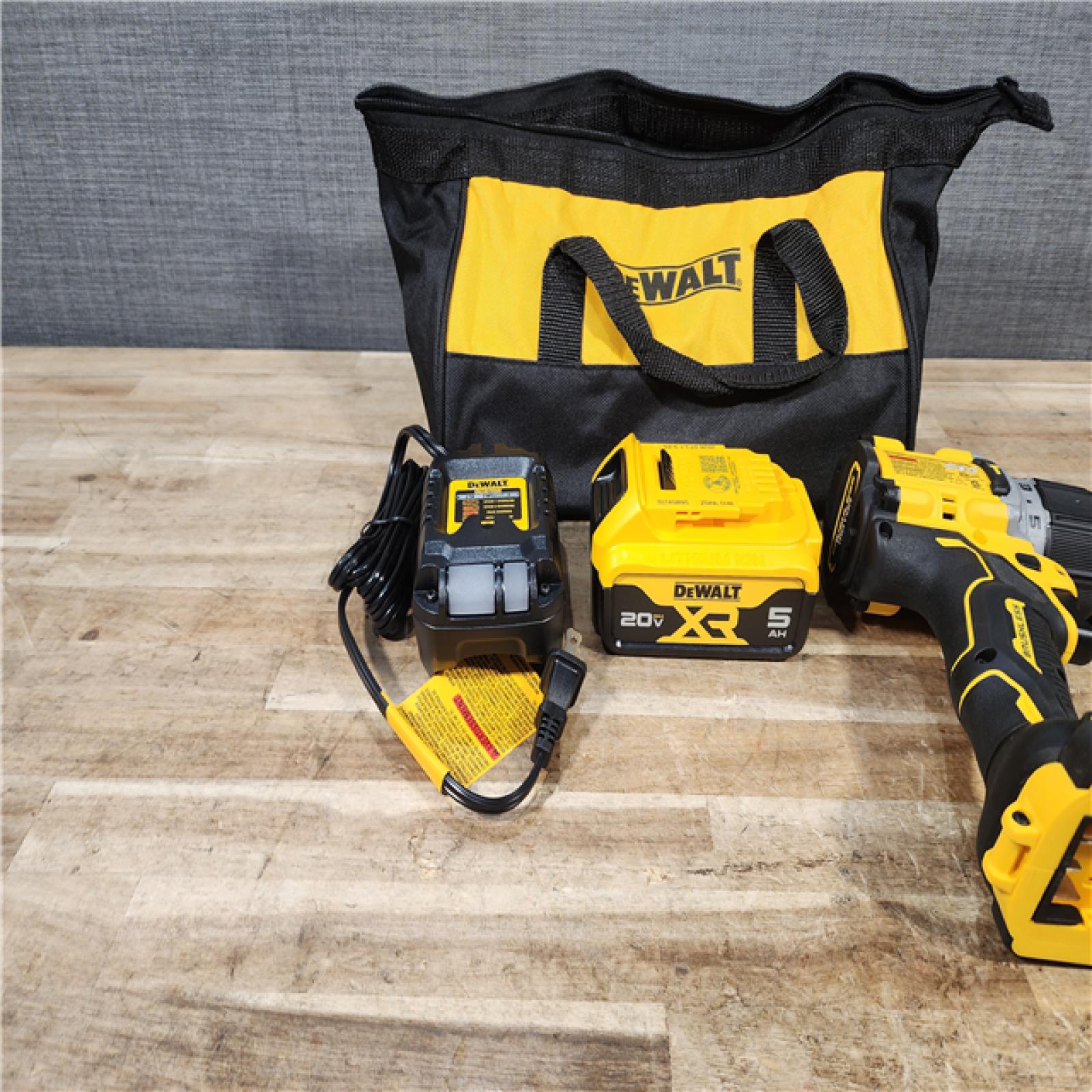 HOUSTON LOCATION - AS - IS DEWALT 20V Compact Cordless 1/2 in. Hammer Drill COMBO KIT