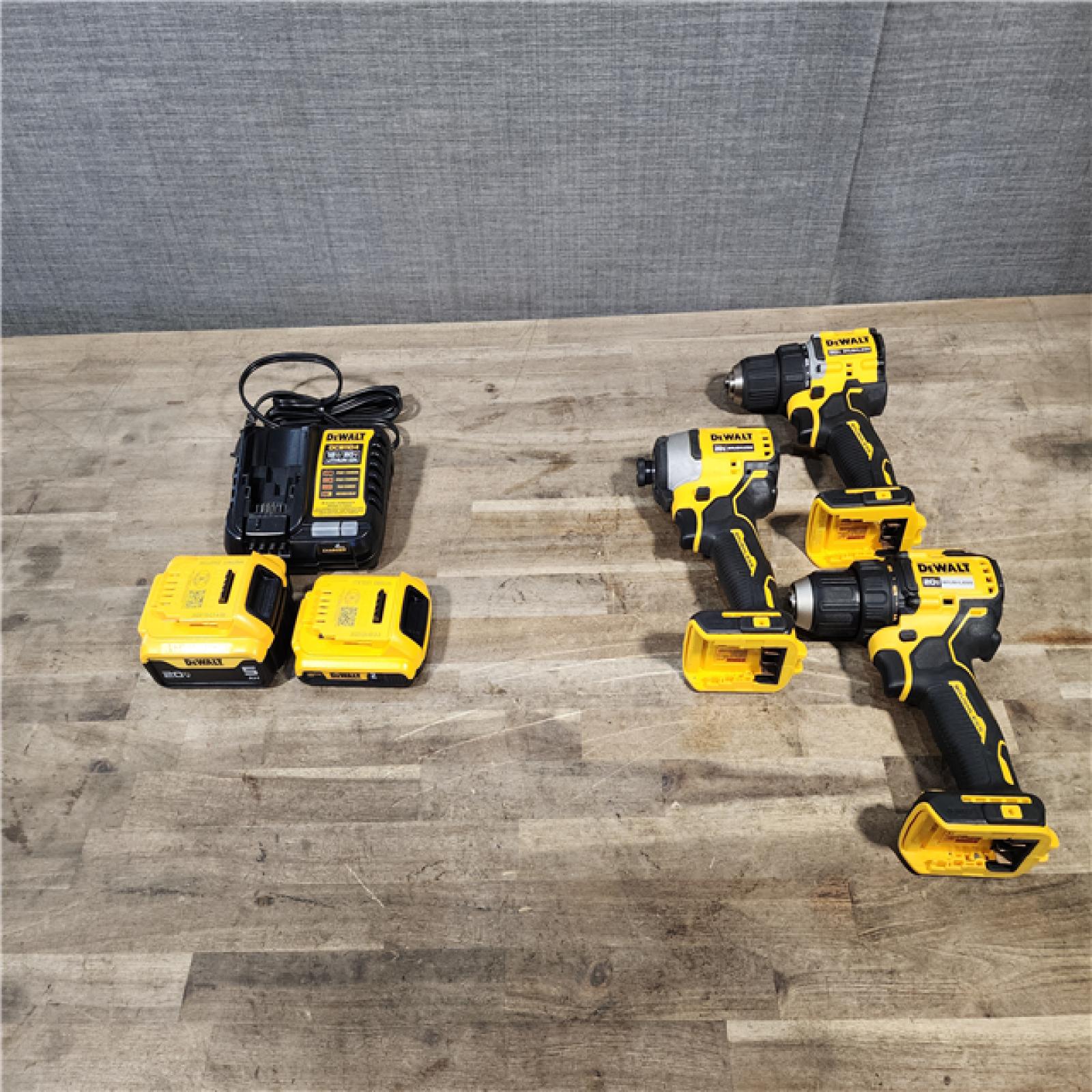HOUSTON LOCATION - AS-IS DEWALT 3 TOOL COMBO KIT W/ (2) BATTERY & CHARGER
