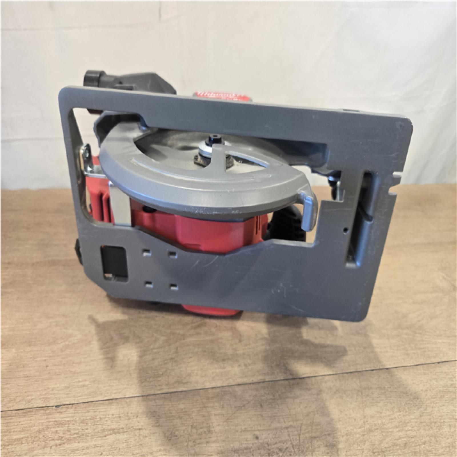 AS-IS Milwaukee FUEL 18V Lithium-Ion Brushless Cordless 7-1/4 in. Circular Saw (Tool-Only)