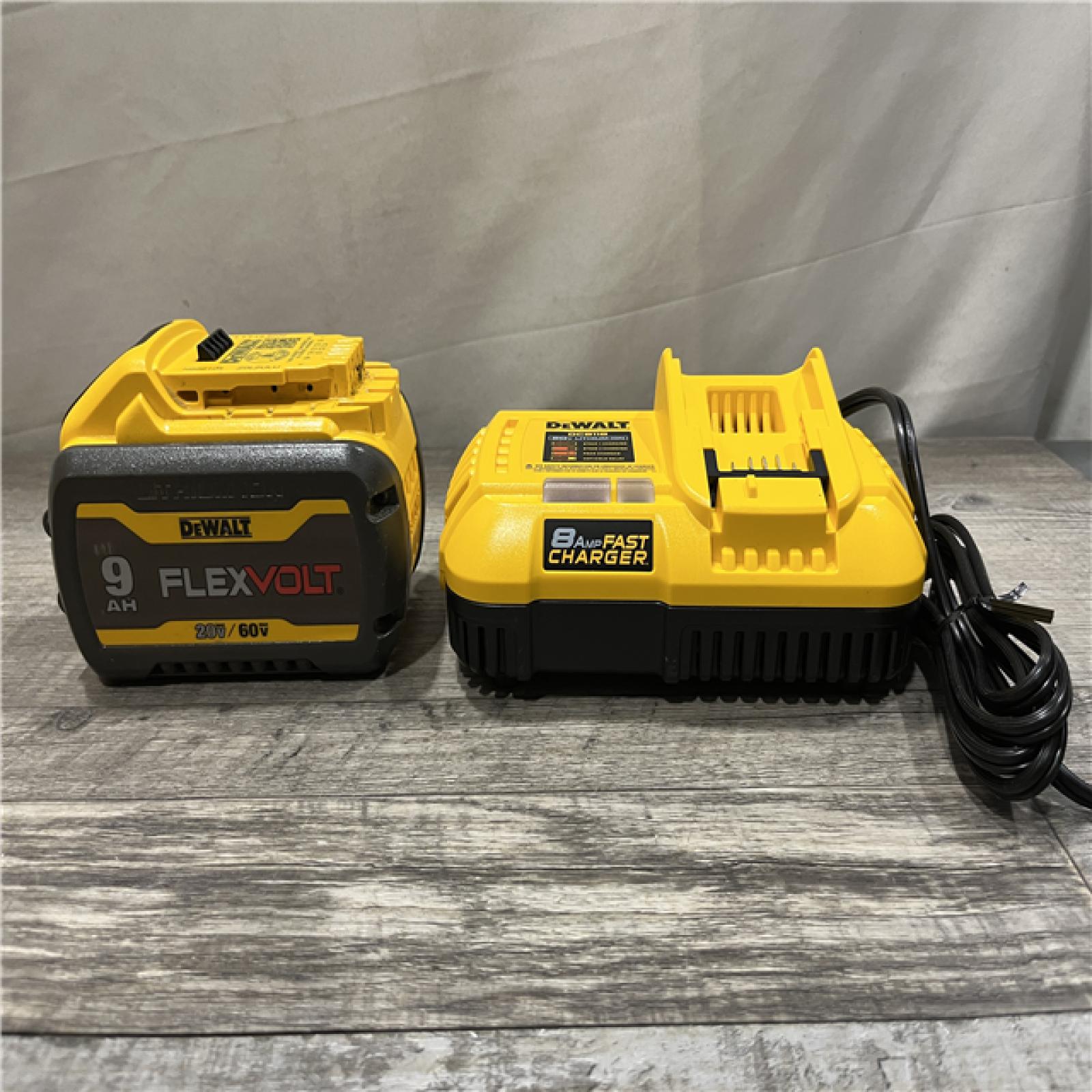 AS-IS DEWALT 20V/60V MAX FLEXVOLT Lithium-Ion 9.0Ah Battery and Charger Starter Kit