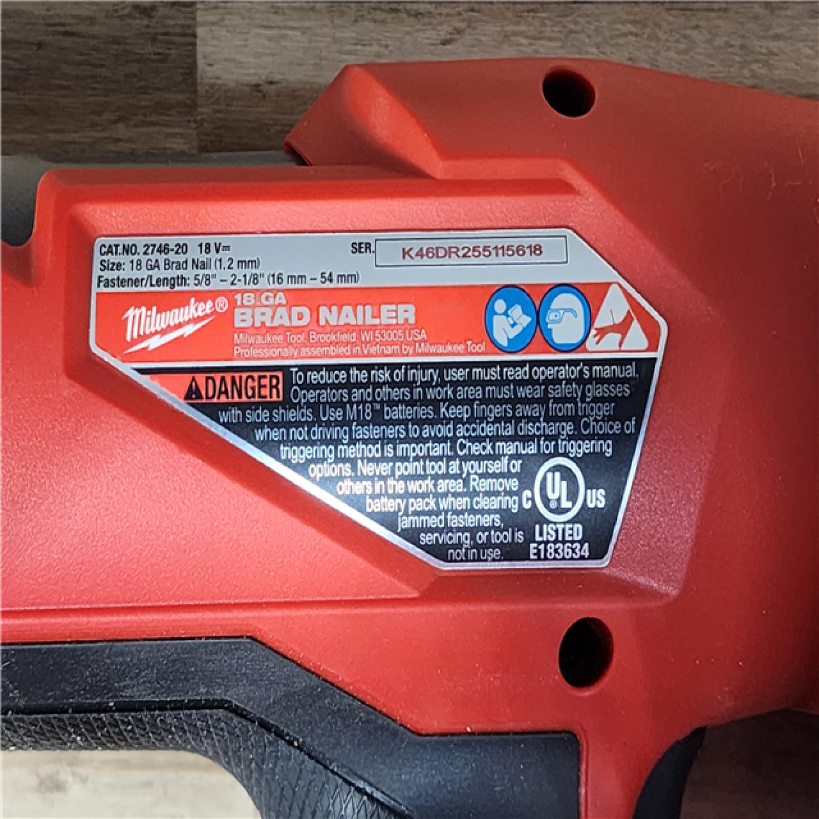 HOUSTON LOCATION - AS-IS Milwaukee  FUEL 18-Volt Lithium-Ion Brushless Cordless Gen II 18-Gauge Brad Nailer (Tool-Only)