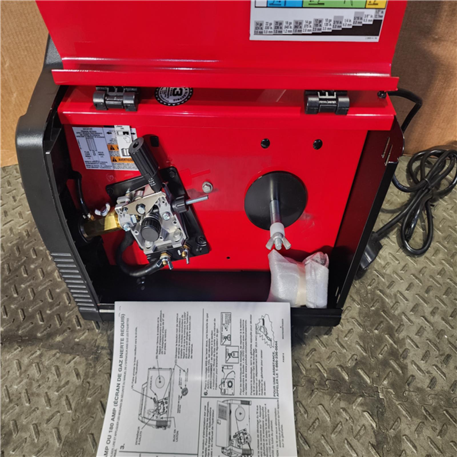 HOUSTON LOCATION - AS-IS (APPEARS LIKE NEW) Lincoln Electric 180 Amp Weld-Pak 180 HD