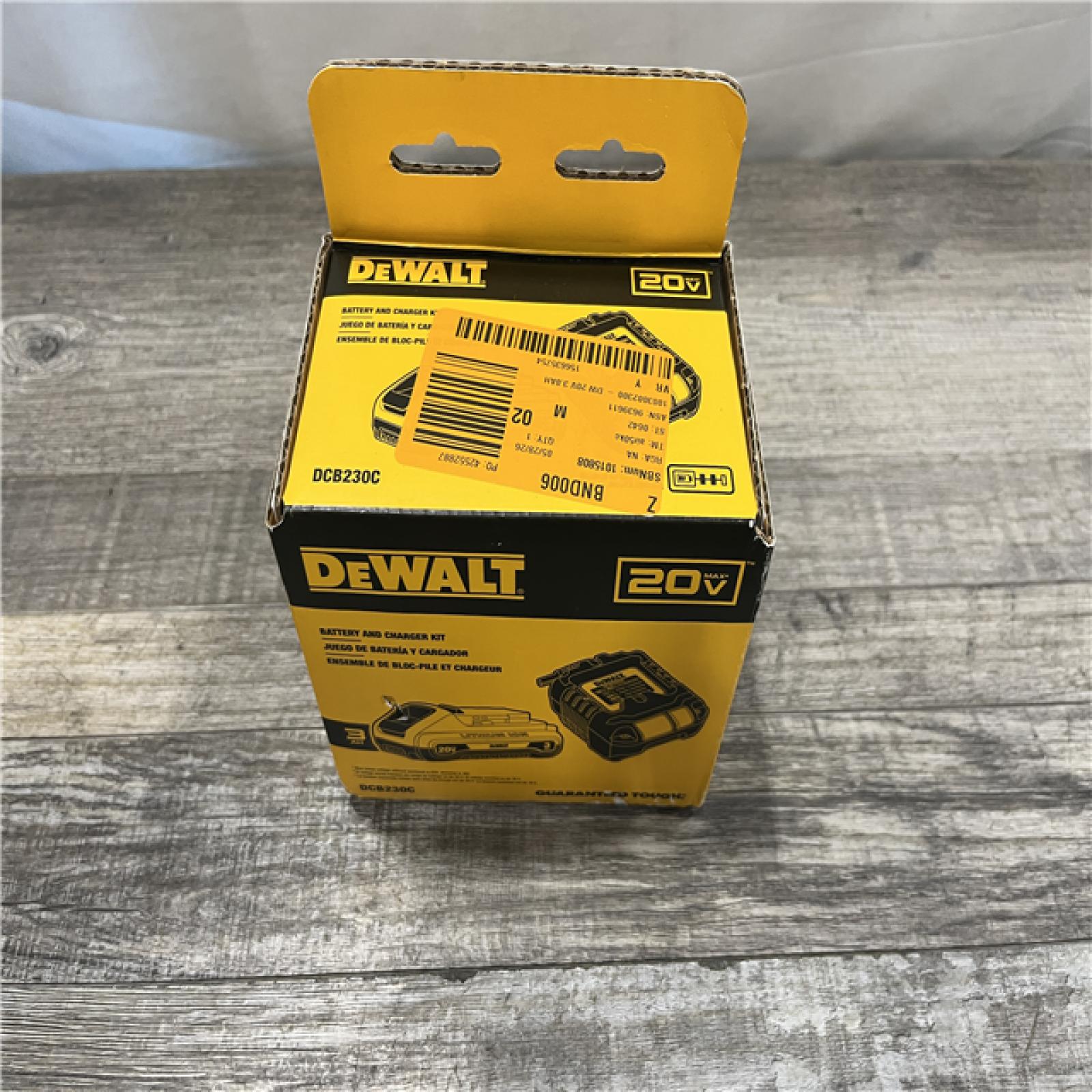 NEW - DEWALT 20V MAX Lithium-Ion 3.0Ah Battery with 12V to 20V MAX Charger