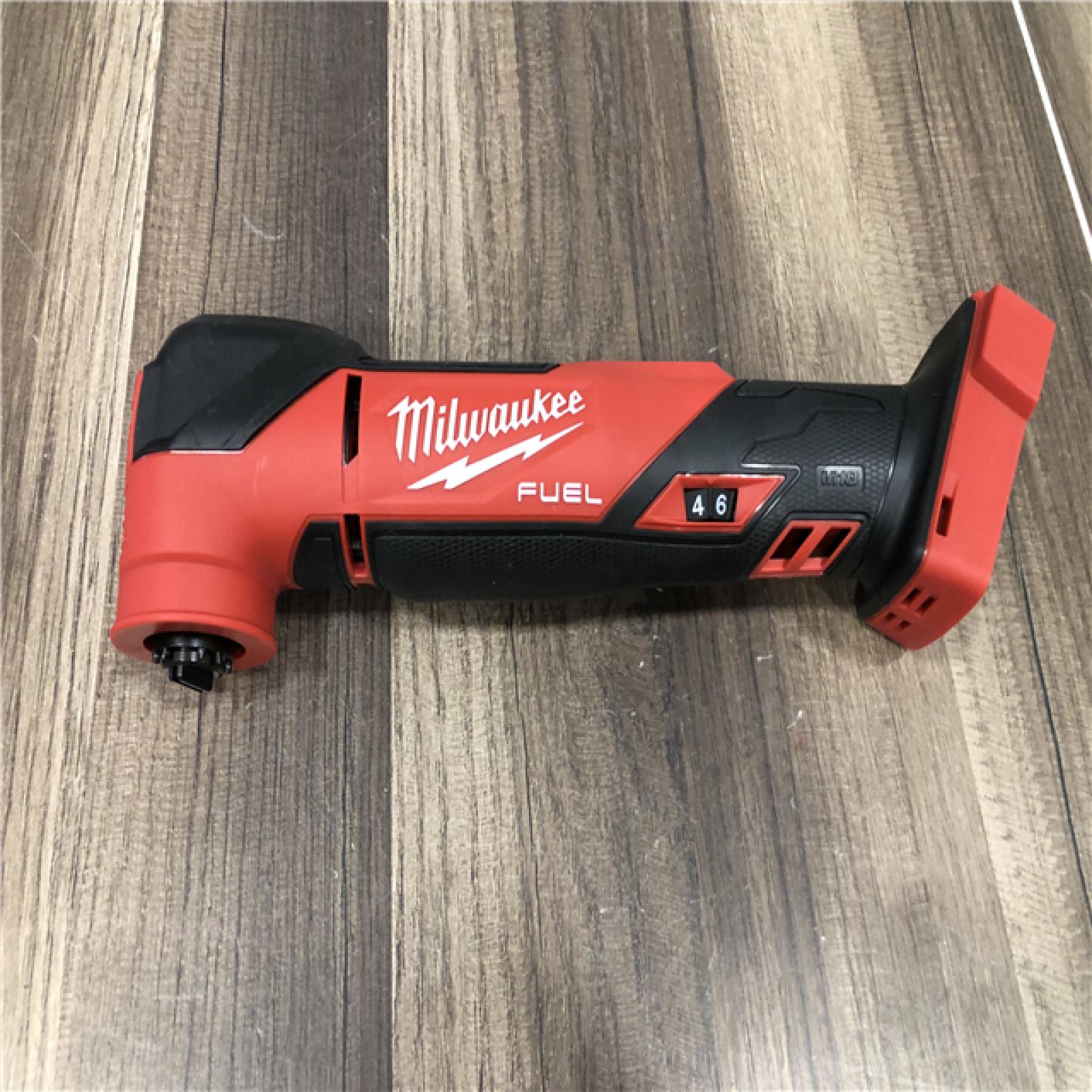 AS-IS Milwaukee FUEL 18V Lithium-Ion Cordless Brushless Oscillating Multi-Tool Kit