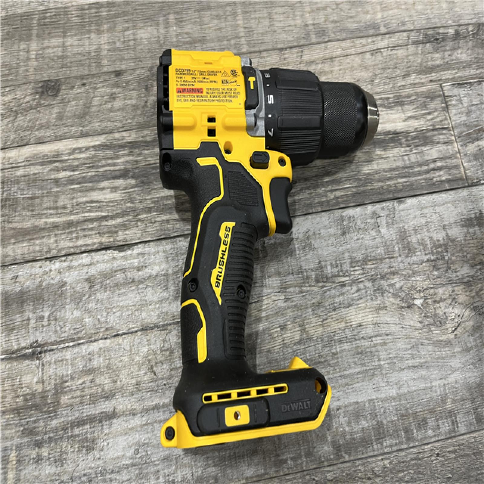 AS-IS DEWALT ATOMIC 20V Lithium-Ion Cordless 1/2 in. Hammer Drill Kit