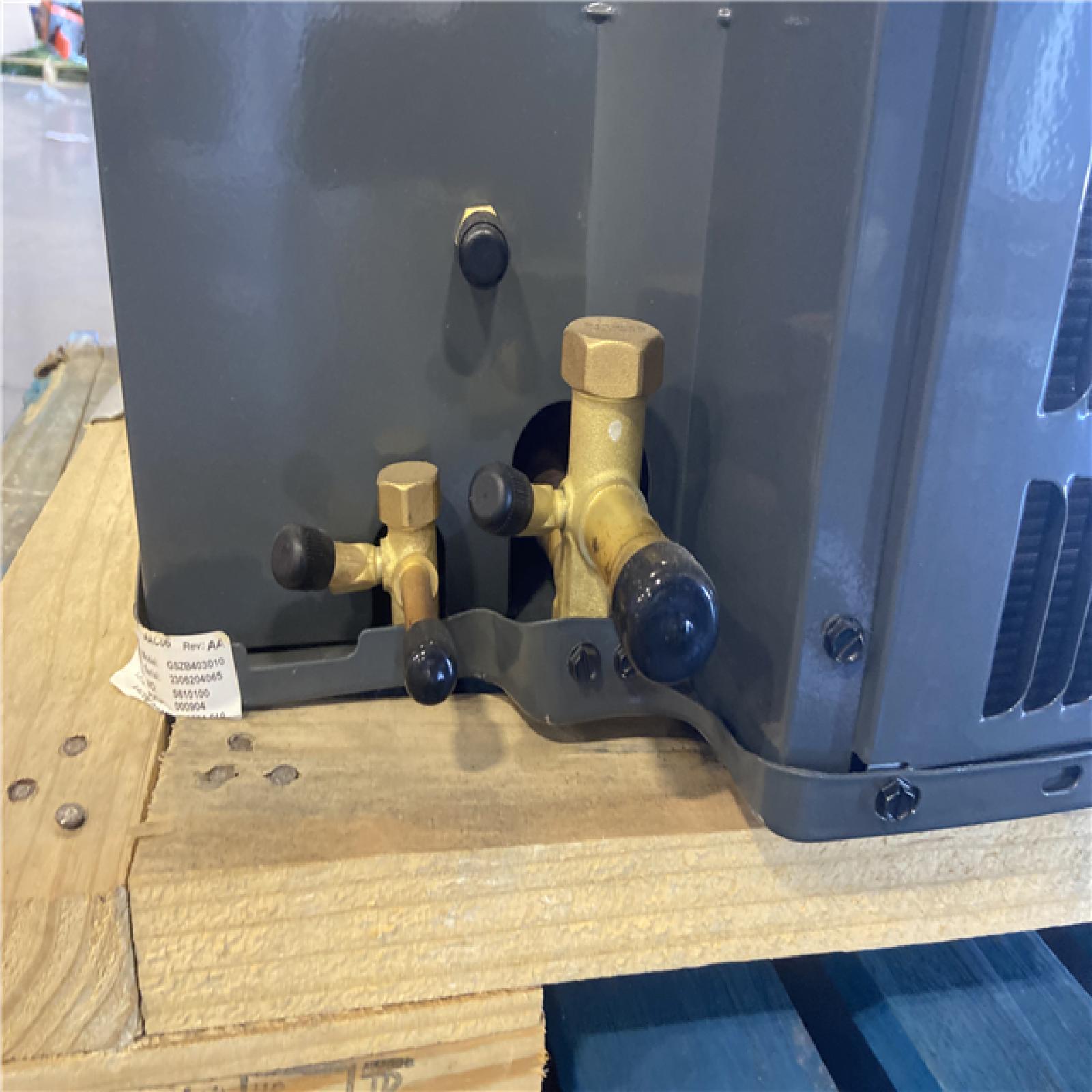 DALLAS LOCATION - Goodman 2.5 Ton 14.3 Seer2 Heat Pump - R-410a Refrigerant - All Regions