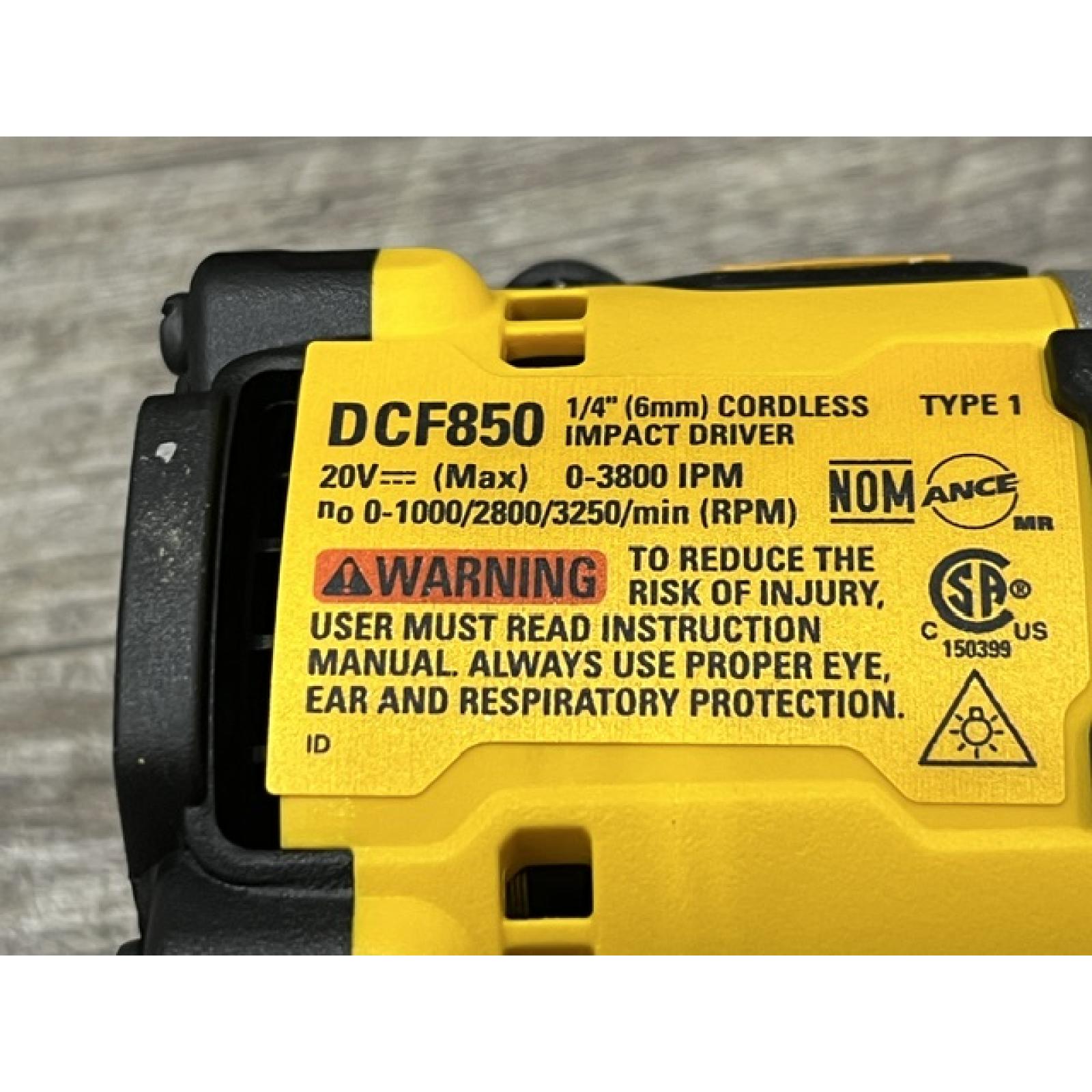 AS-IS DEWALT ATOMIC 20V MAX Lithium-Ion Cordless 1/4 in. Brushless Impact Driver Kit