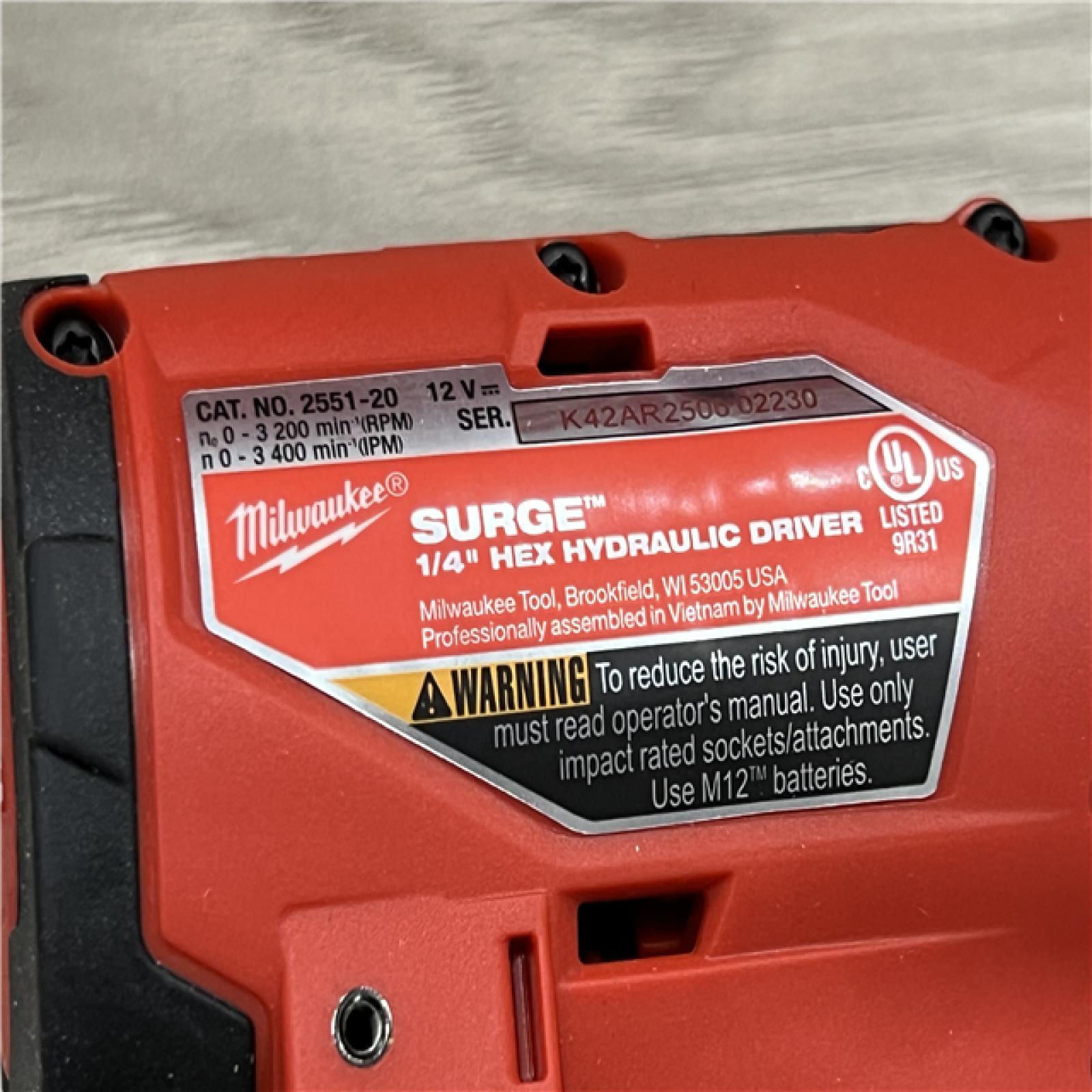 AS-IS Milwaukee FUEL SURGE 12V Lithium-Ion Brushless Cordless 1/4 in. Hex Impact Driver Compact Kit