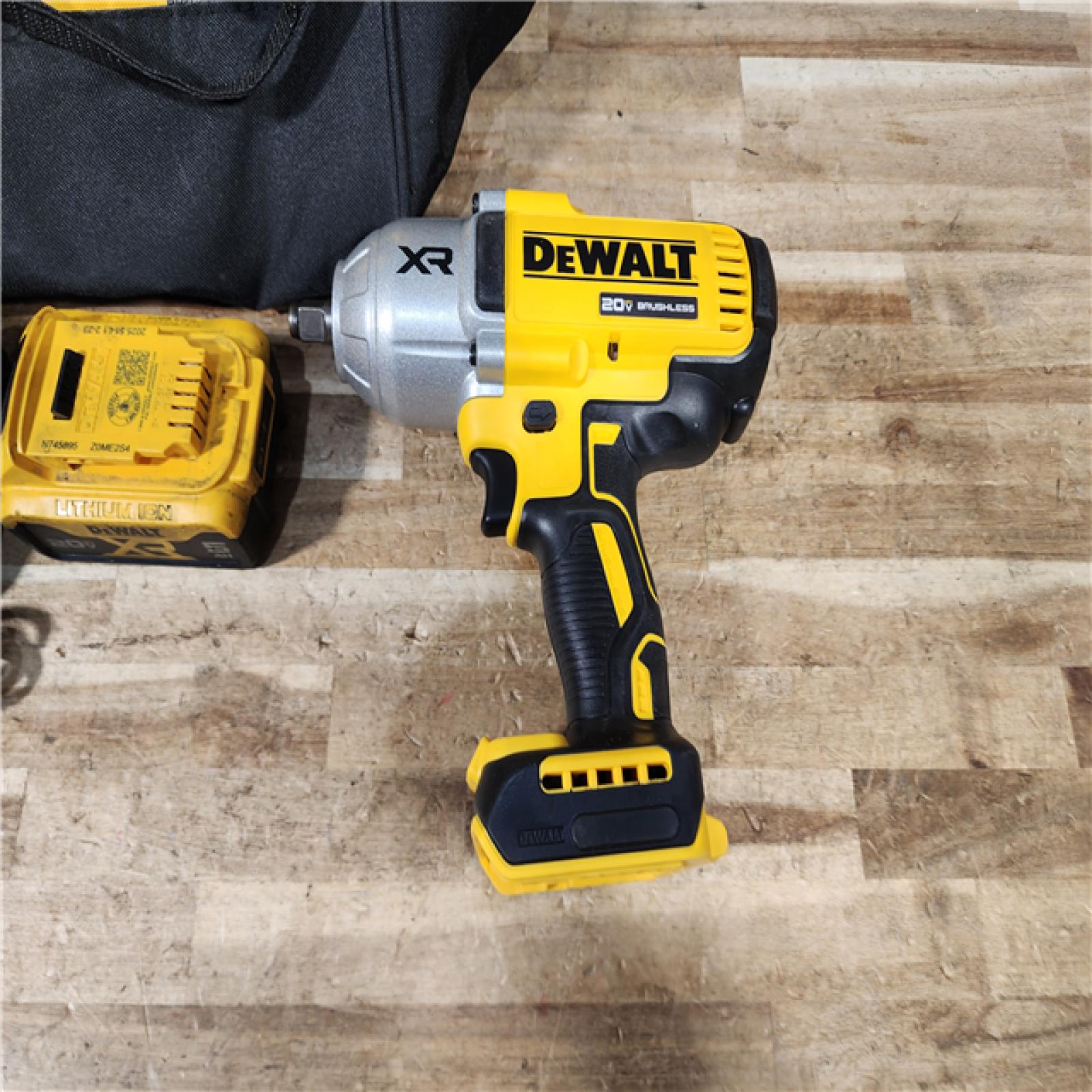 HOUSTON LOCATION - AS - IS DEWALT 20V MAX Lithium-Ion Cordless 1/2 in. Impact Wrench Kit