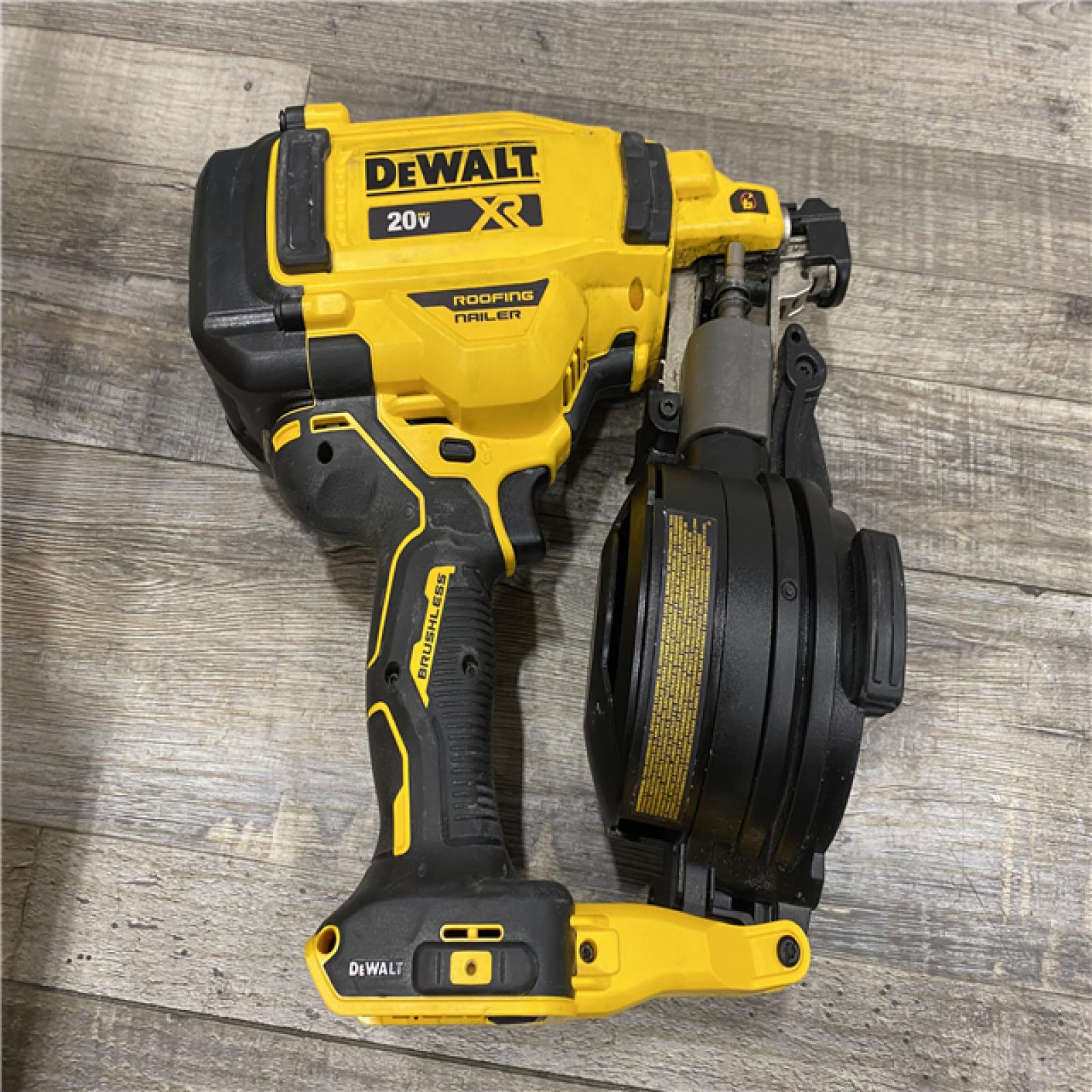 AS-IS DEWALT 20V MAX Lithium-Ion 15-Degree Electric Cordless Roofing Nailer Kit
