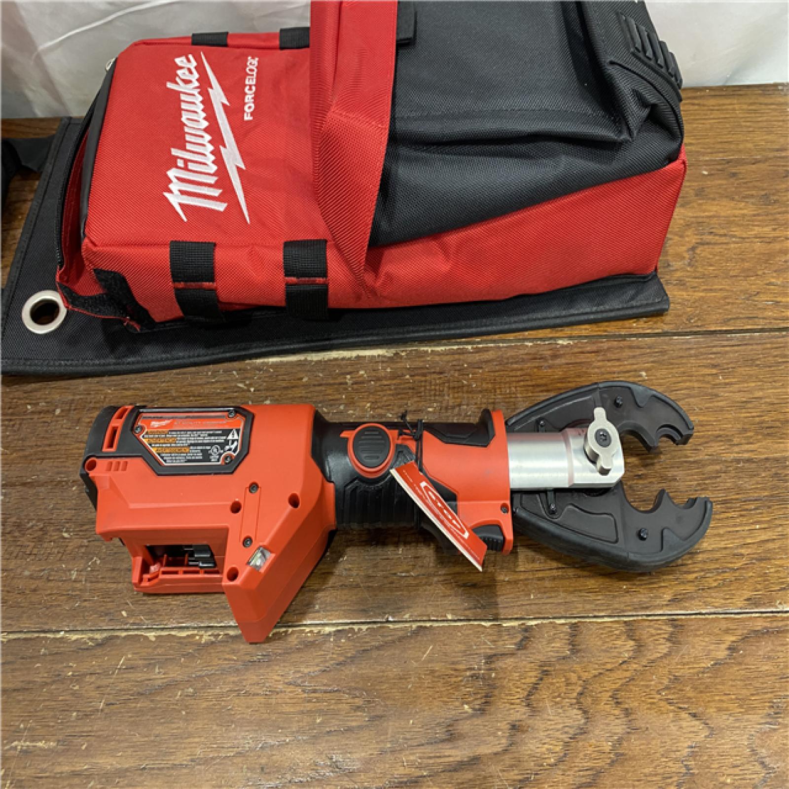 AS-IS M18 18V Lithium-Ion Cordless FORCE LOGIC 6-Ton Utility Crimping Kit with D3 Grooves and Fixed BG Die