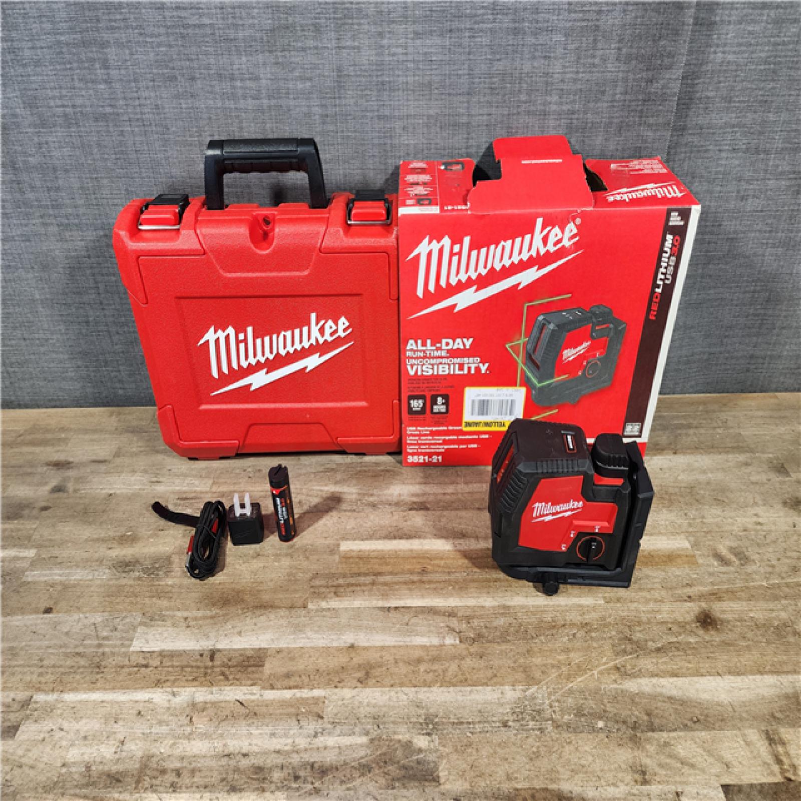 HOUSTON LOCATION - AS-IS (APPEARS LIKE NEW) Milwaukee 100 ft. REDLITHIUM Lithium-Ion USB Green Rechargeable Cross Line Laser Level Kit