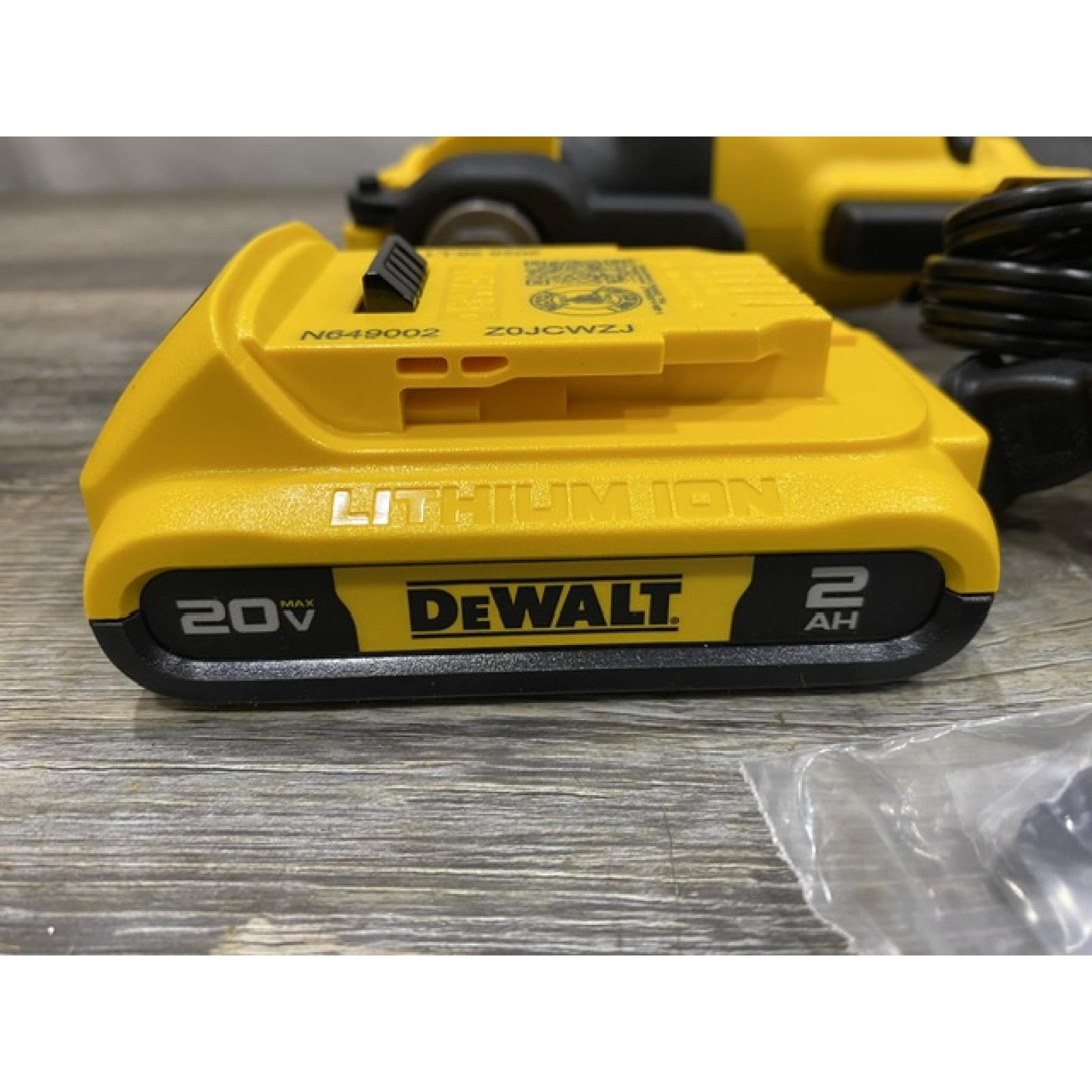 AS-IS DEWALT ATOMIC 20V MAX Cordless Brushless Oscillating Multi Tool Kit