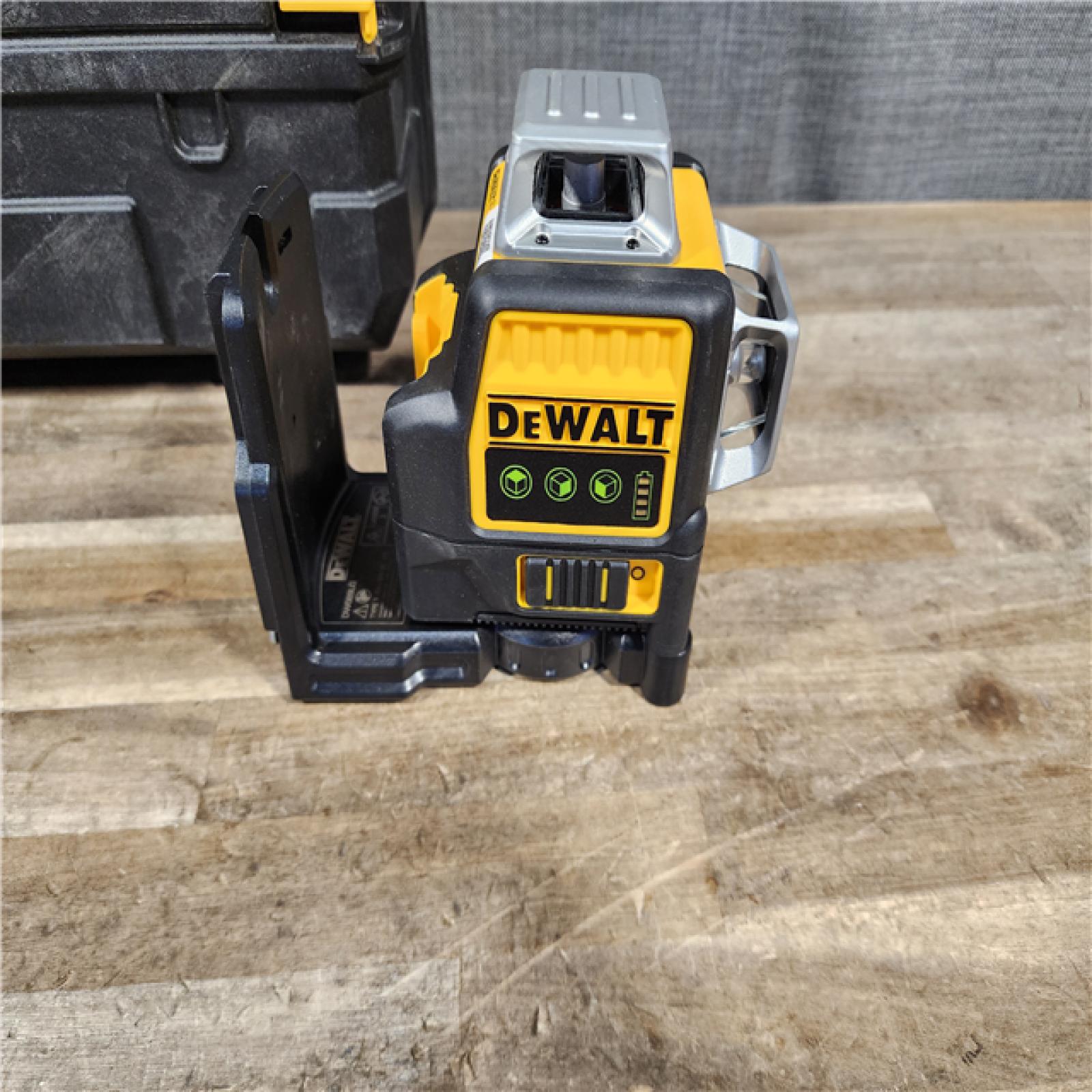 HOUSTON LOCATION - AS-IS DEWALT 12V MAX Lithium-Ion 100 ft. Green Self-Leveling 3-Beam 360 Degree Laser Level with 2.0Ah Battery  Charger and Case