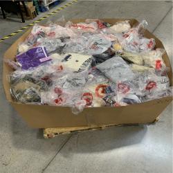DALLAS LOCATION -NEW! BULLSEYE MIXED CLOTHING PALLET - (300 UNITS)