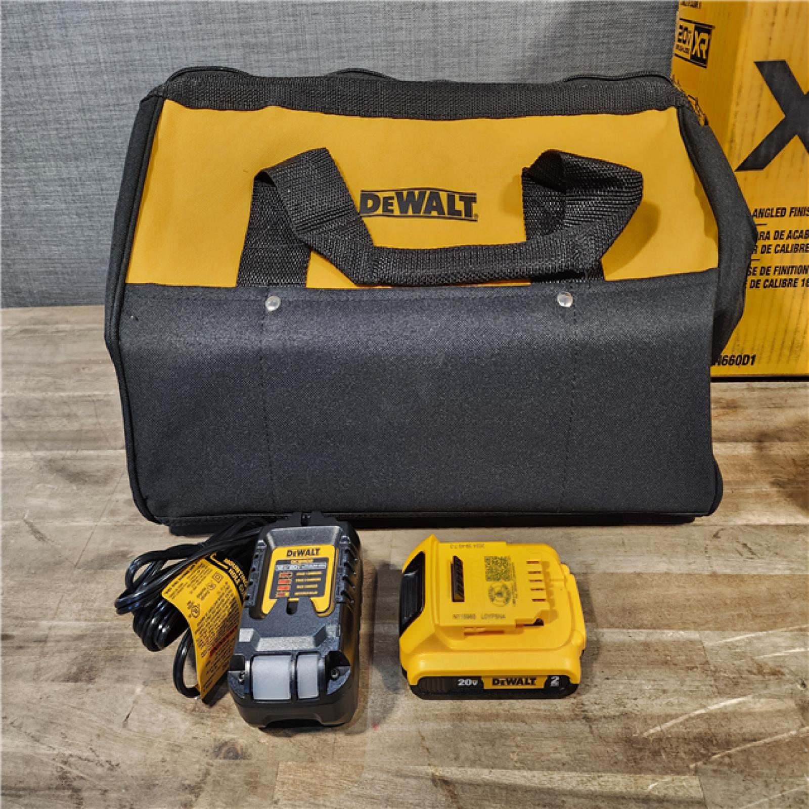 HOUSTON LOCATION - AS-IS DeWalt 20V 16 Gauge Cordless Angled Finish Nailer Kit W/ 2Ah Battery