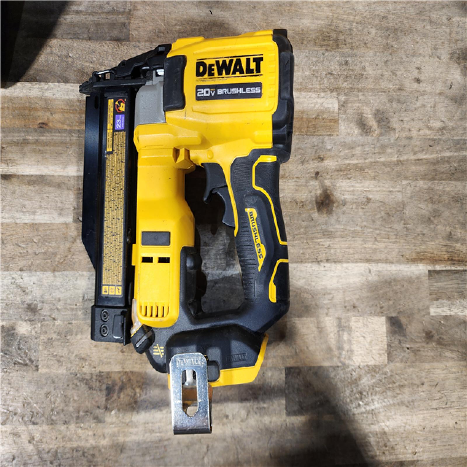 HOUSTON LOCATION - AS-IS DEWALT ATOMIC 20V MAX Lithium Ion Cordless 23 Gauge Pin Nailer Kit with 2.0Ah Battery and Charger