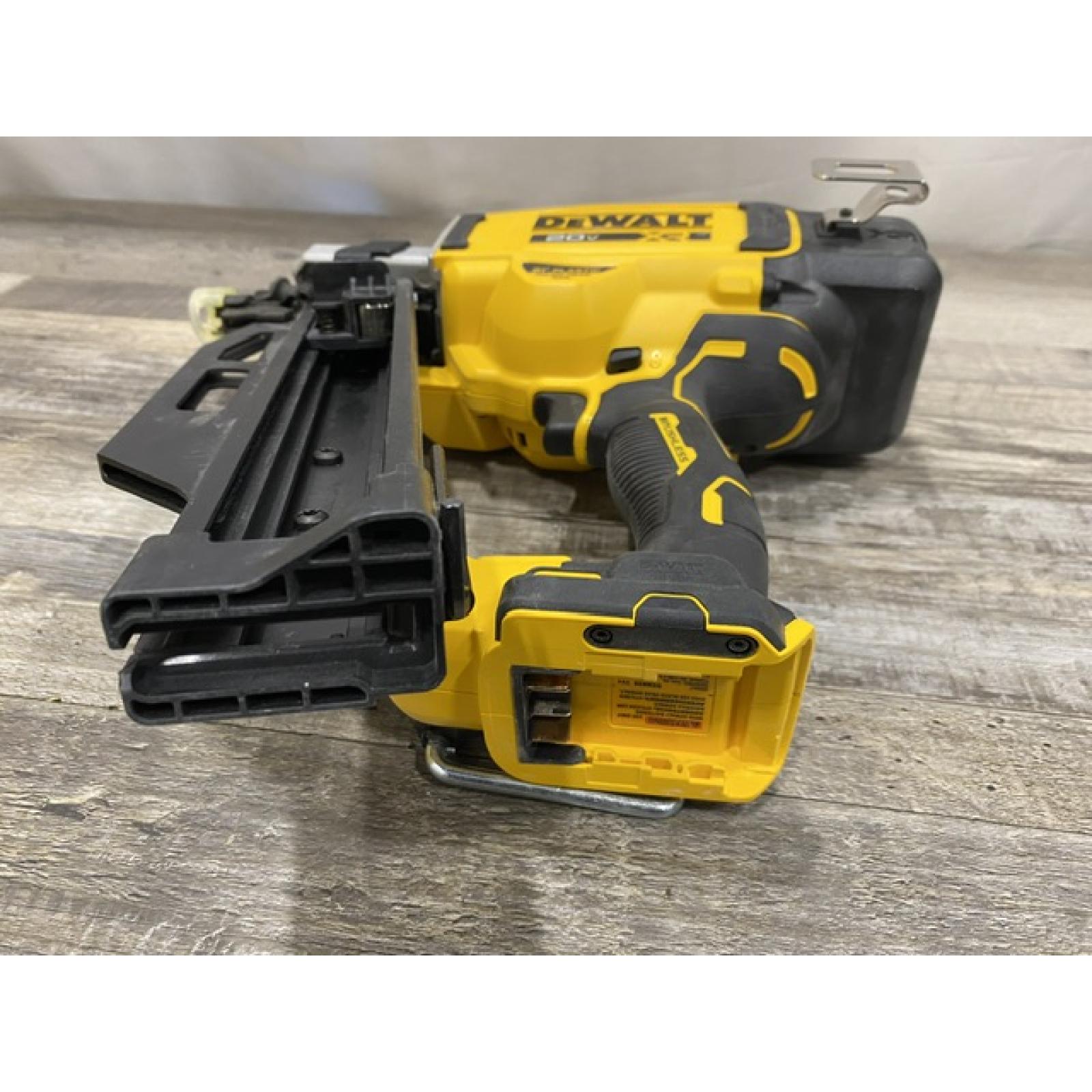 AS-IS DEWALT 20-Volt 21° Cordless Framing Nailer (Tool-Only)