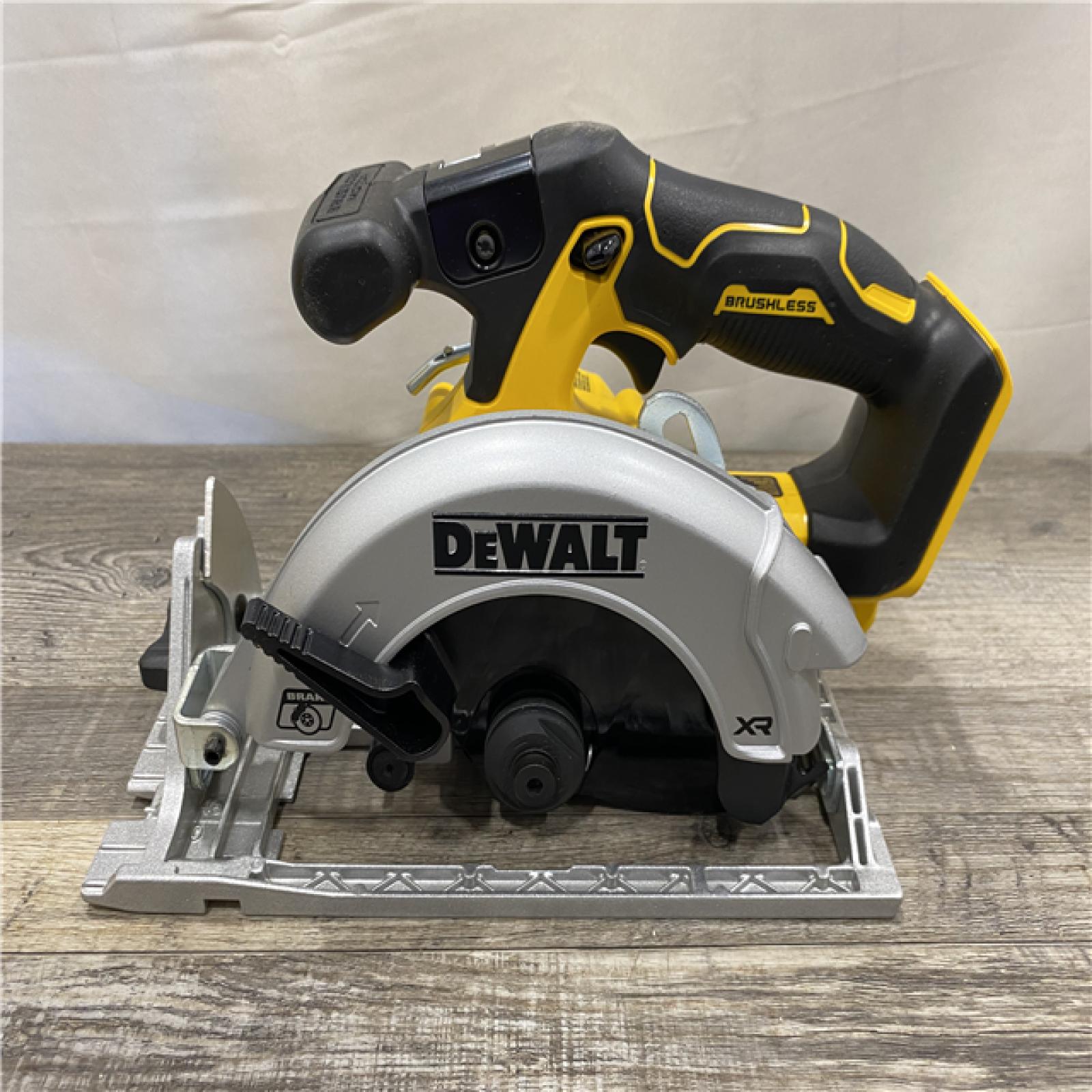 AS-IS DEWALT 20V MAX Cordless Brushless 6-1/2 in. Sidewinder Style Circular Saw (Tool Only)