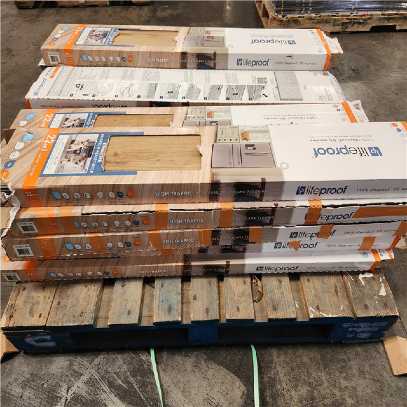 Phoenix AS-IS Lifeproof Glastonbury Grove Oak 22 MIL x 7.4 in. W x 47.8 in. L Waterproof Click Lock Luxury Vinyl Plank Flooring (356 sqft/18 case)