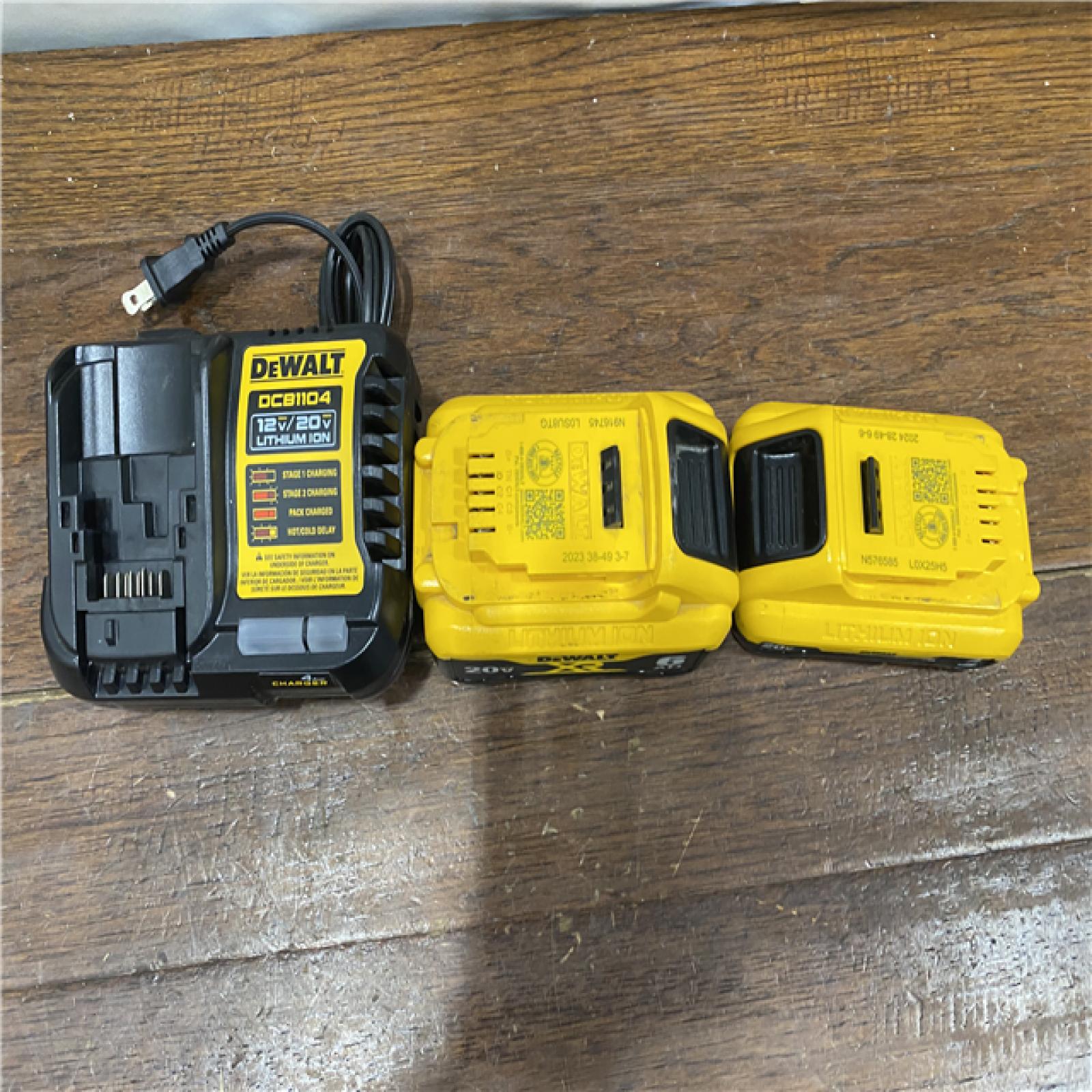 AS-IS DEWALT 20V MAX Lithium-Ion 6.0Ah and 4.0Ah Battery and Charger Starter Kit