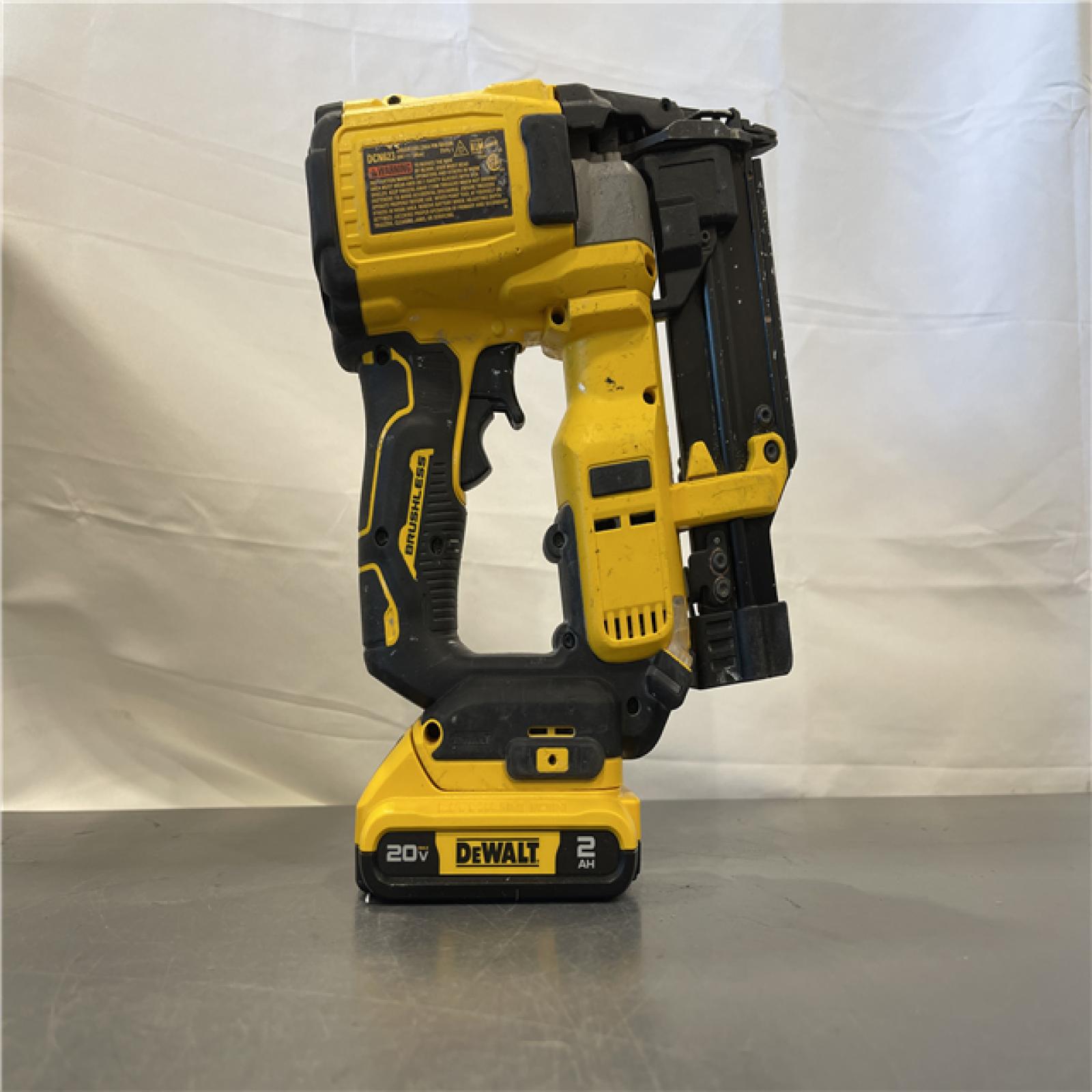 AS-IS - DeWalt 20-Volt MAX Atomic Compact Cordless Pin Nailer Kit