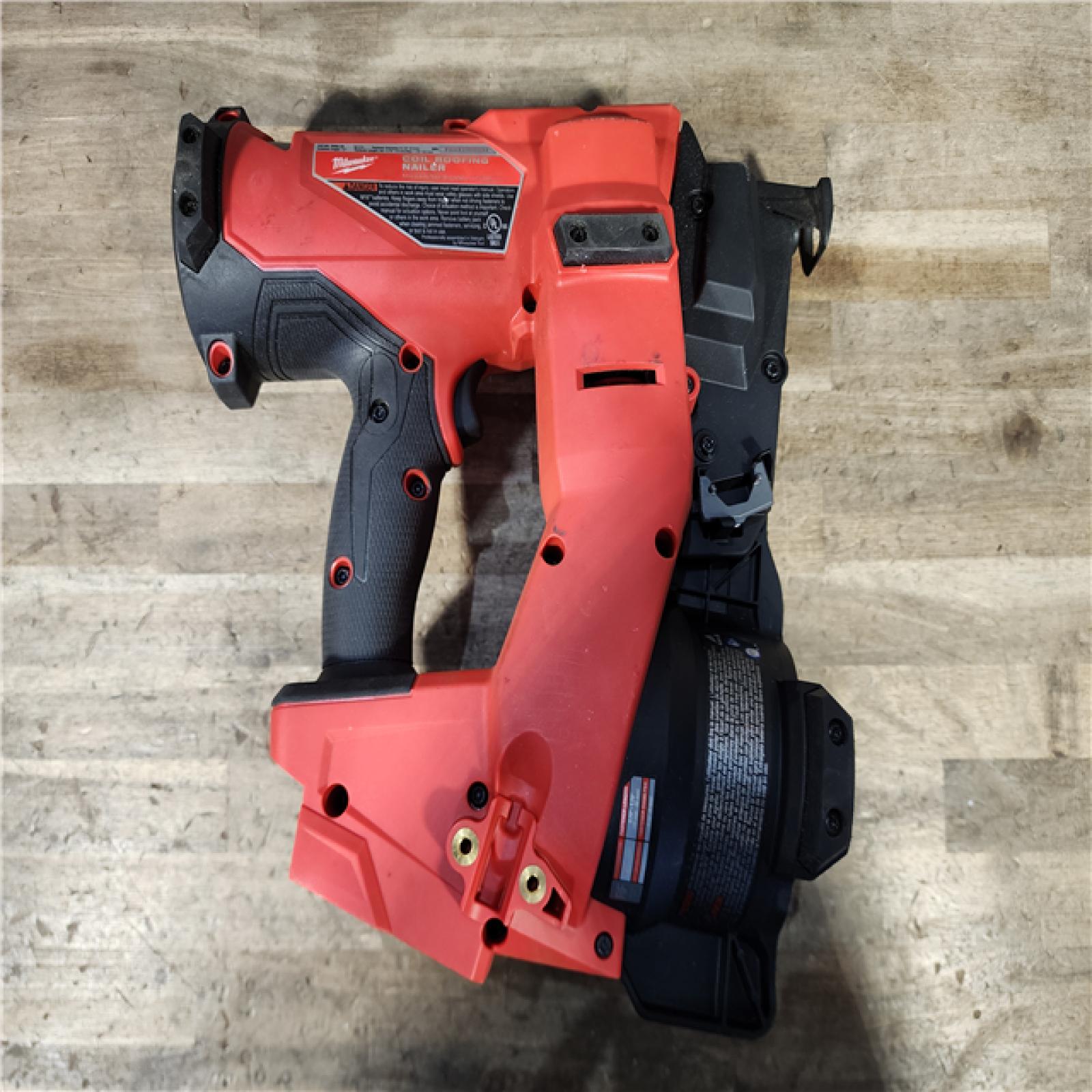 HOUSTON LOCATION - AS-IS Milwaukee M18 FUEL 18-Volt Lithium-Ion Brushless Cordless Coil Roofing Nailer (Tool Only)