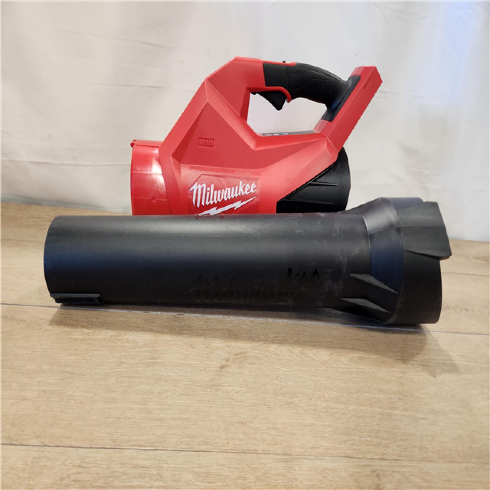 AS-IS- Milwaukee FUEL 120 MPH 500 CFM 18V Brushless Cordless Battery Powered Leaf Blower Kit