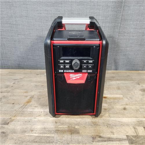 HOUSTON LOCATION - AS-IS M18 Lithium-Ion Cordless Jobsite Radio/Charger (TOOL ONLY)