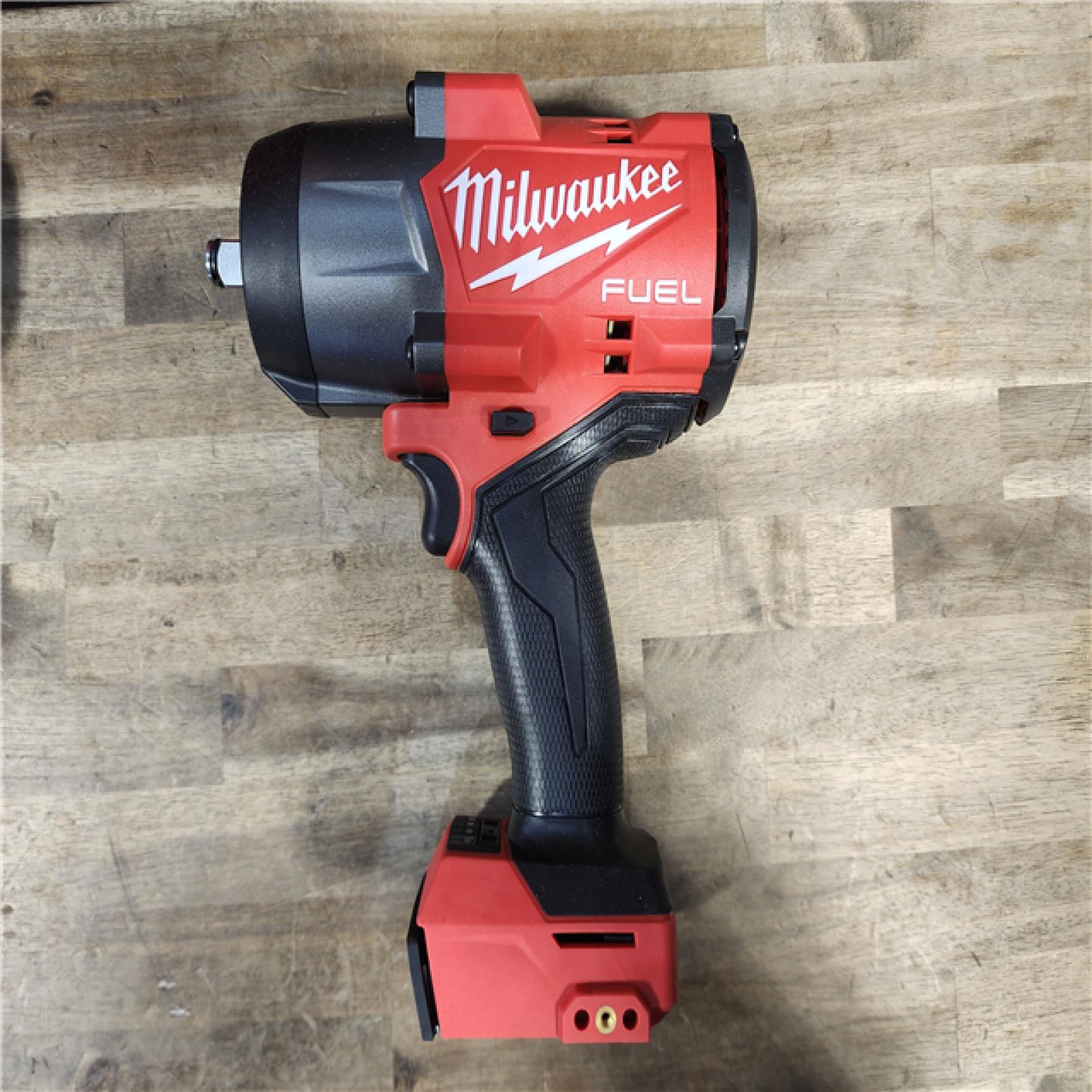 HOUSTON LOCATION - AS-IS (APPEARS LIKE NEW) Milwaukee M18 1/2 in. Cordless Brushless High Torque Impact Wrench Kit (Battery & Charger)