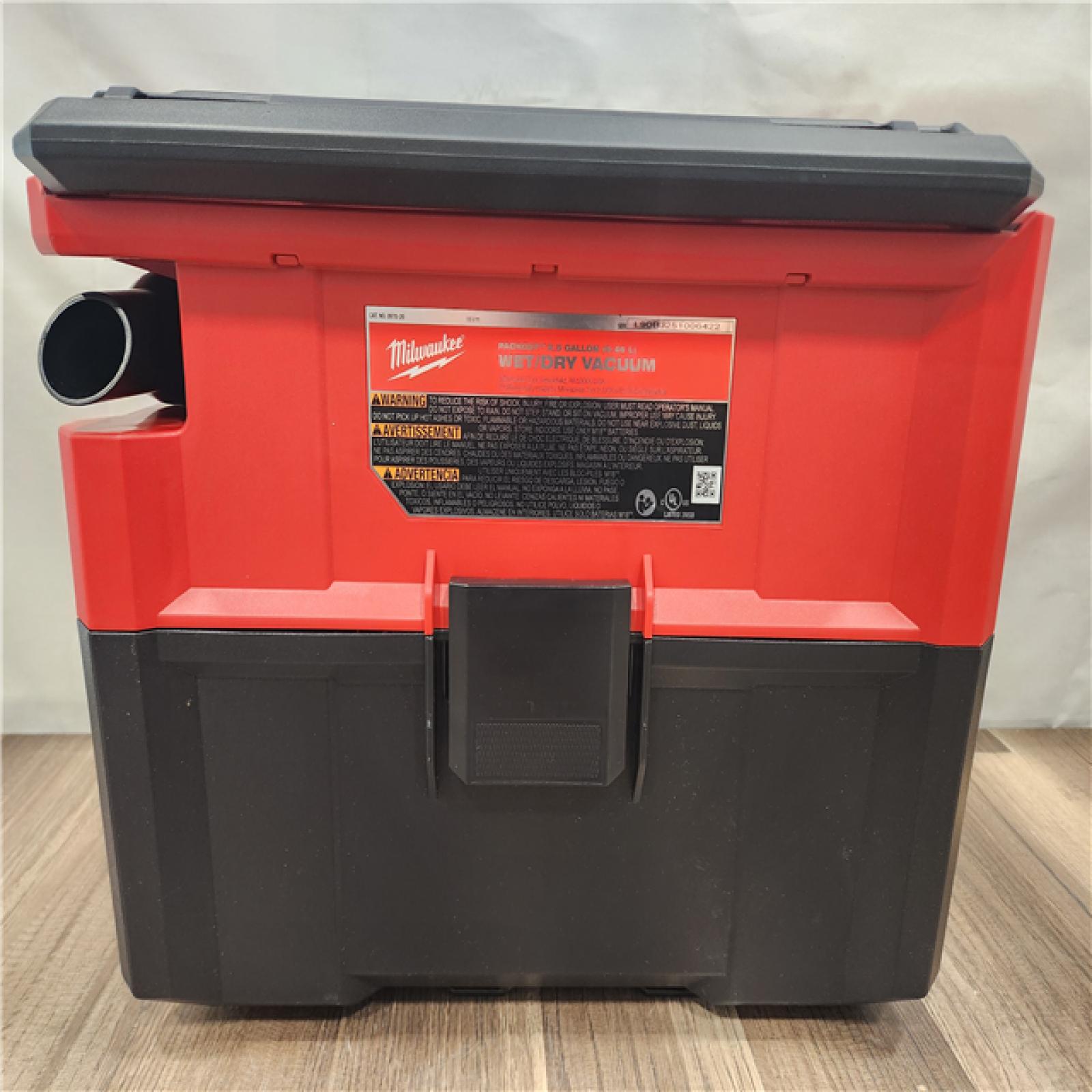 AS-IS- MILWAUKEE M18 FUEL PACKOUT 18-Volt Lithium-Ion Cordless 2.5 Gal. Wet/Dry Vacuum (Vacuum-Only)