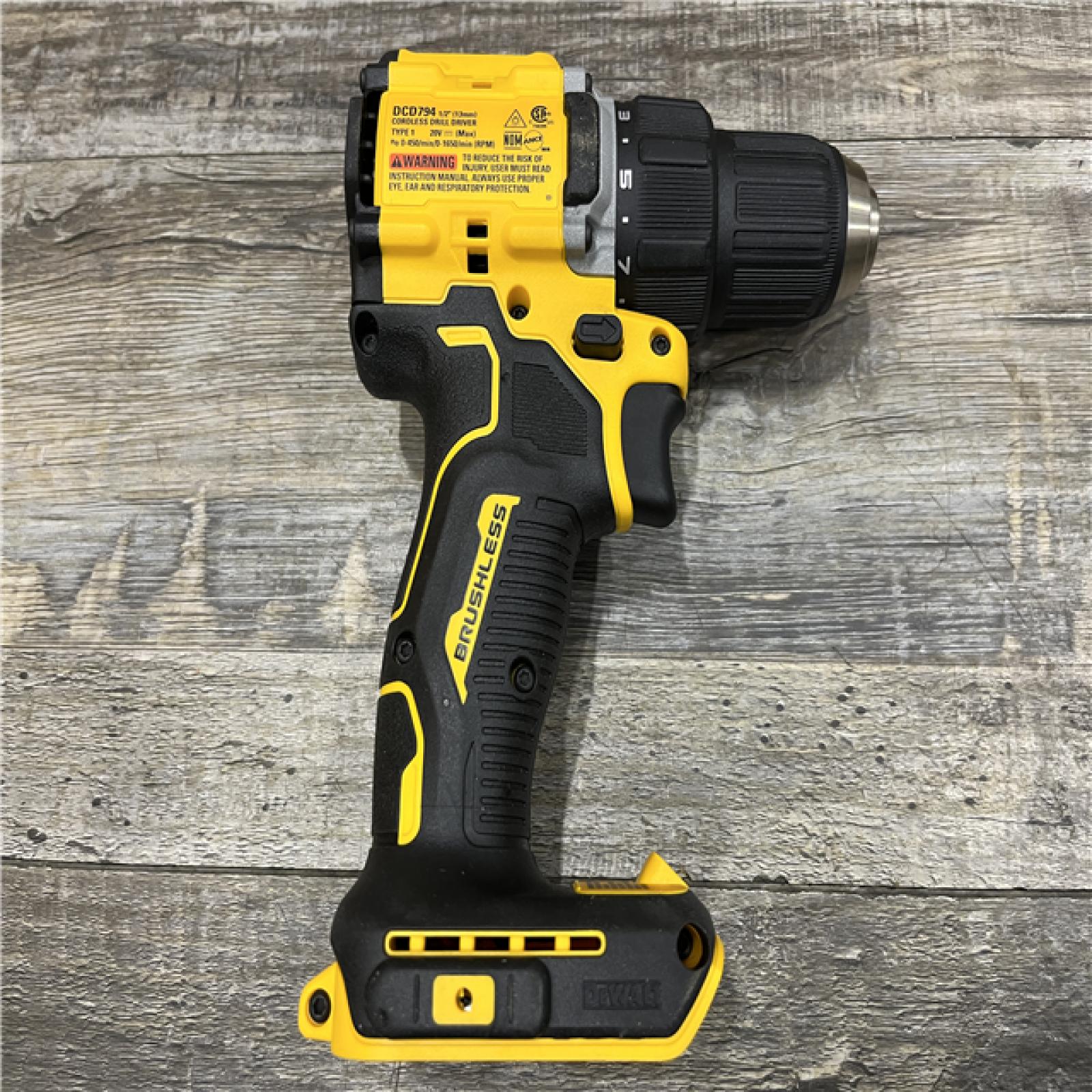 AS-IS DEWALT Atomic 20V Lithium-Ion Cordless Compact 1/2 in. Drill/Driver Kit