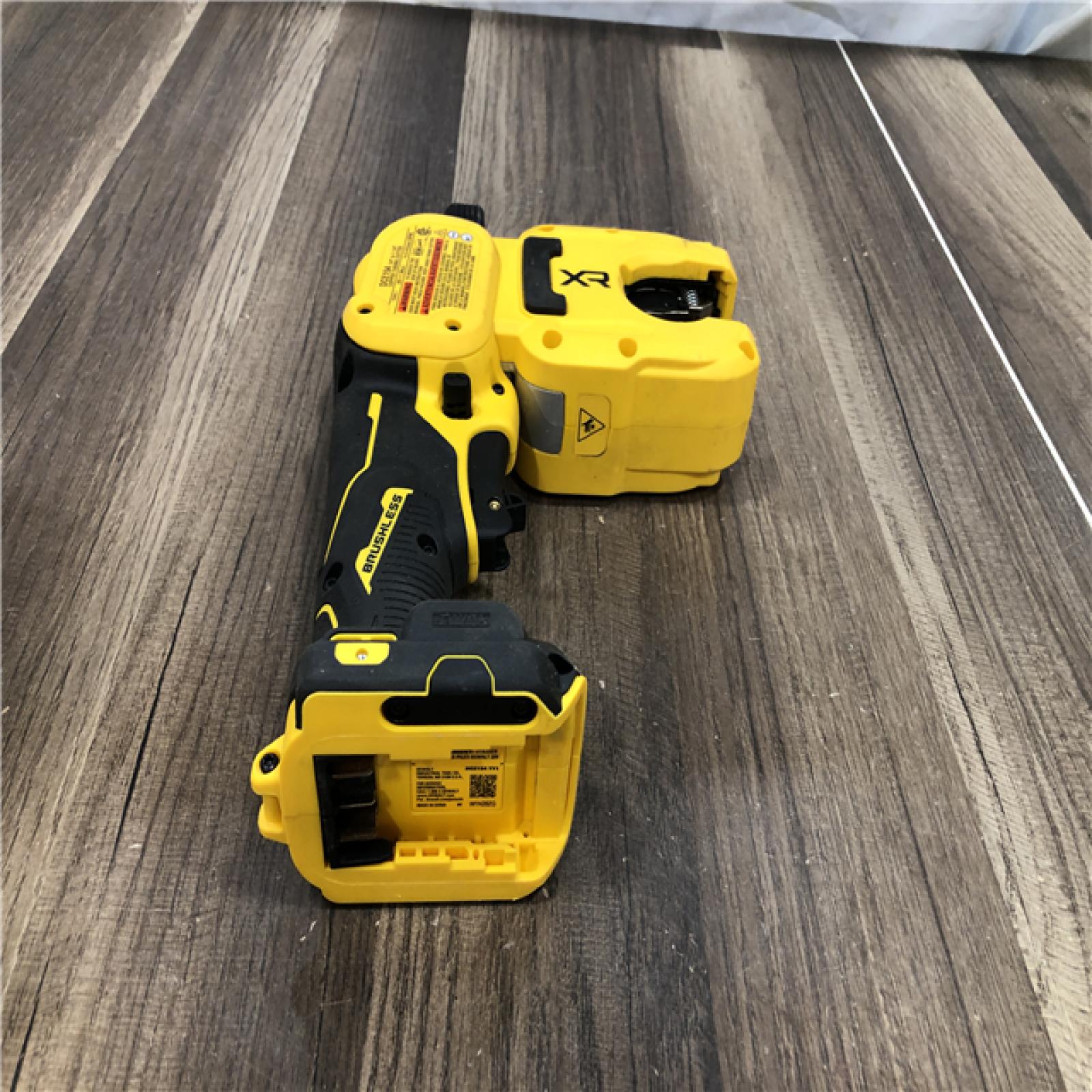 AS-IS DEWALT 20-Volt MAX XR Copper Cutter (Tool Only)