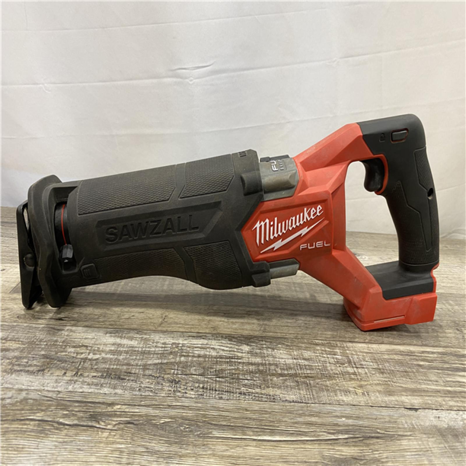 AS-IS Milwaukee FUEL GEN-2 18V Lithium-Ion Brushless Cordless SAWZALL Reciprocating Saw (Tool-Only)