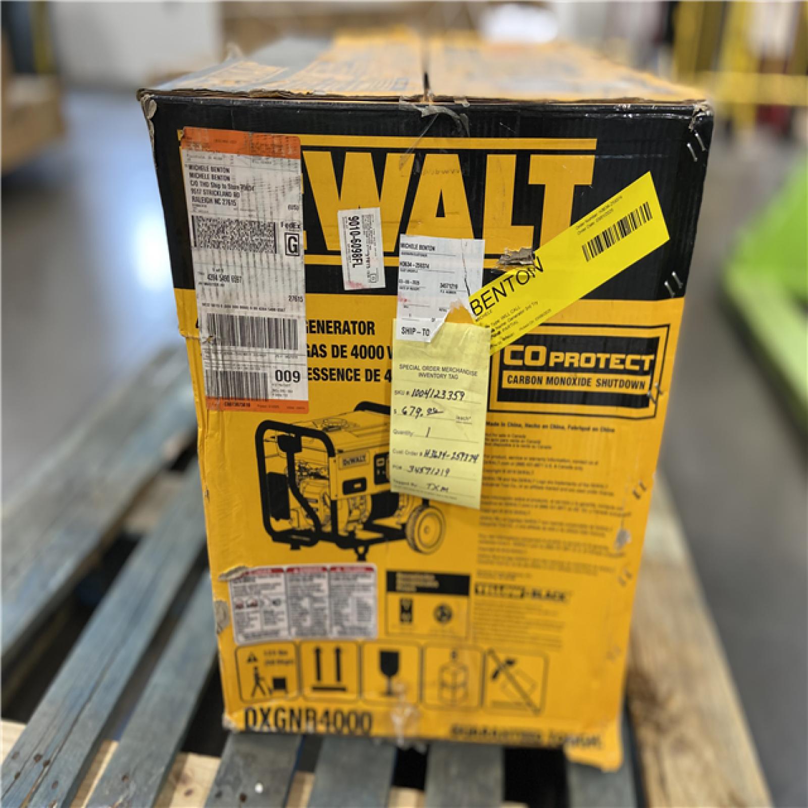 DALLAS LOCATION - DEWALT 4500 / 4000- Watt Gas Powered Portable Generator with Idle Control, Covered Outlets and CO Protect -DXGNR4000