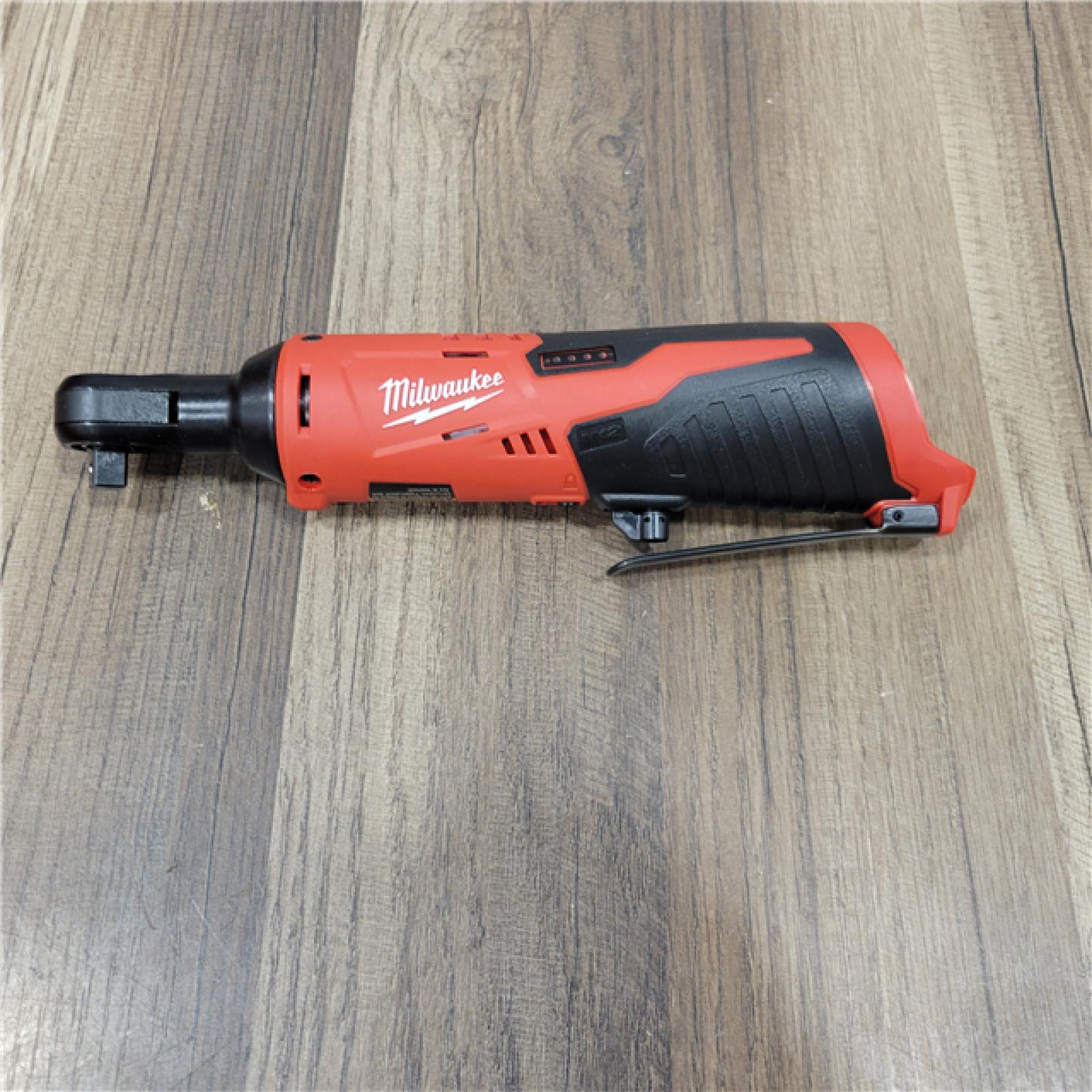 GOOD Milwaukee 2457-20 M12 3/8  Ratchet (Bare Tool KIT battery & charge)