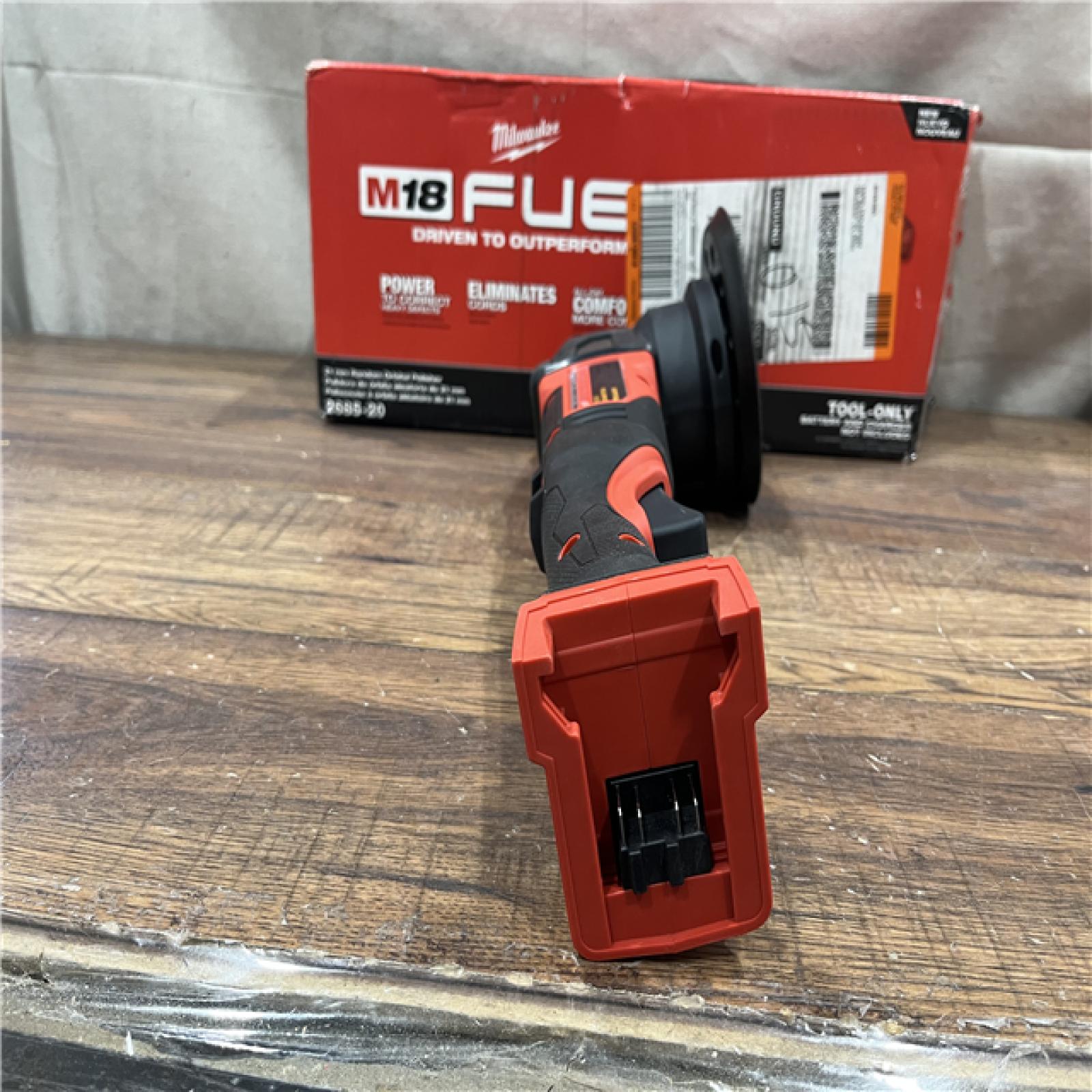 AS-IS Milwaukee 2685-20 18V Brushless Cordless 8 Speed 21MM DA Polisher (Tool Only)