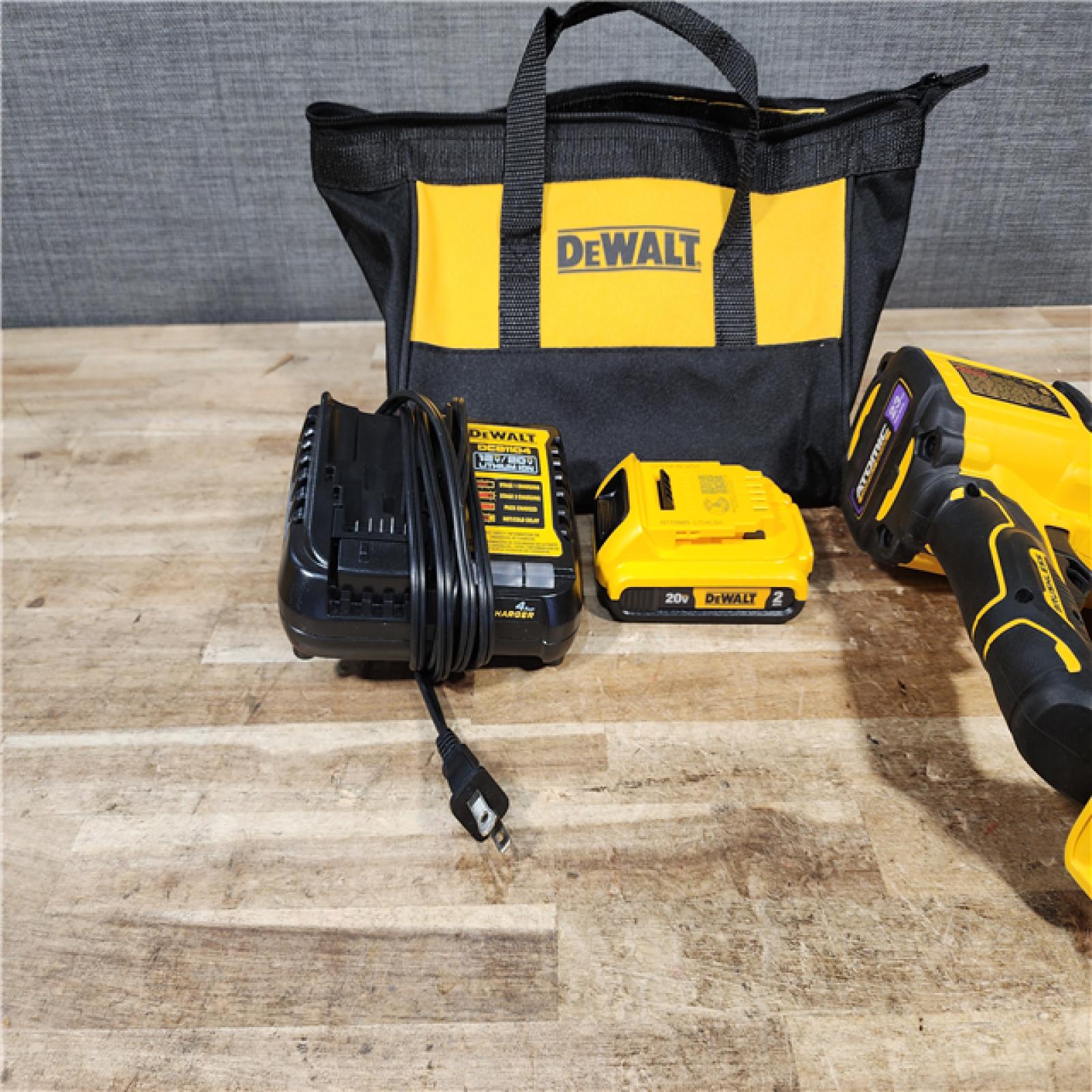HOUSTON LOCATION - AS - IS DEWALT ATOMIC 20V MAX Lithium Ion Cordless 23 Gauge Pin Nailer Kit