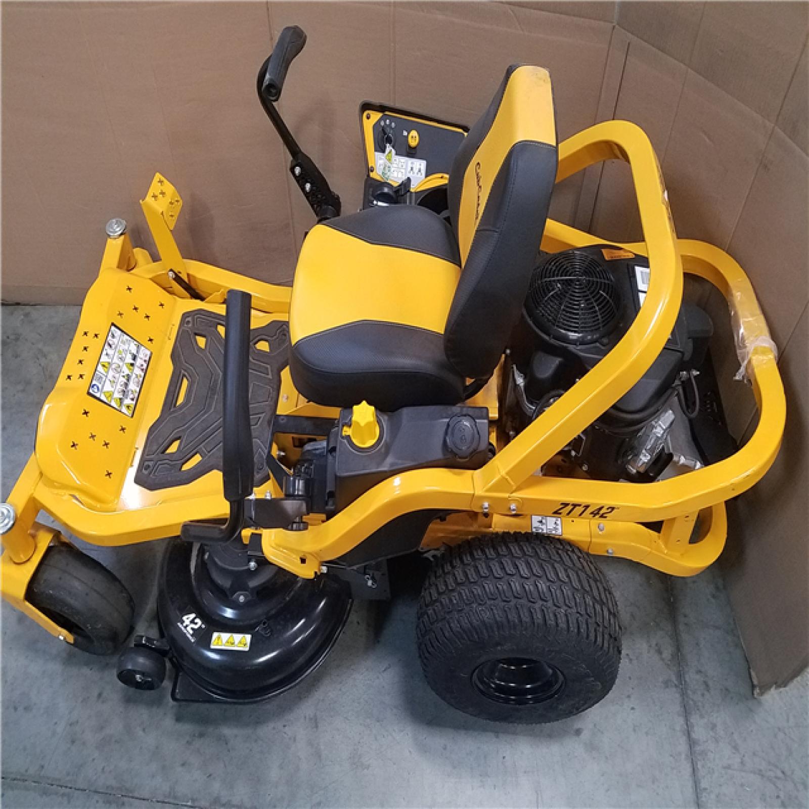 CALIFORNIA AS-IS CUB CADET ULTIMA ZT1 RIDING MOWER