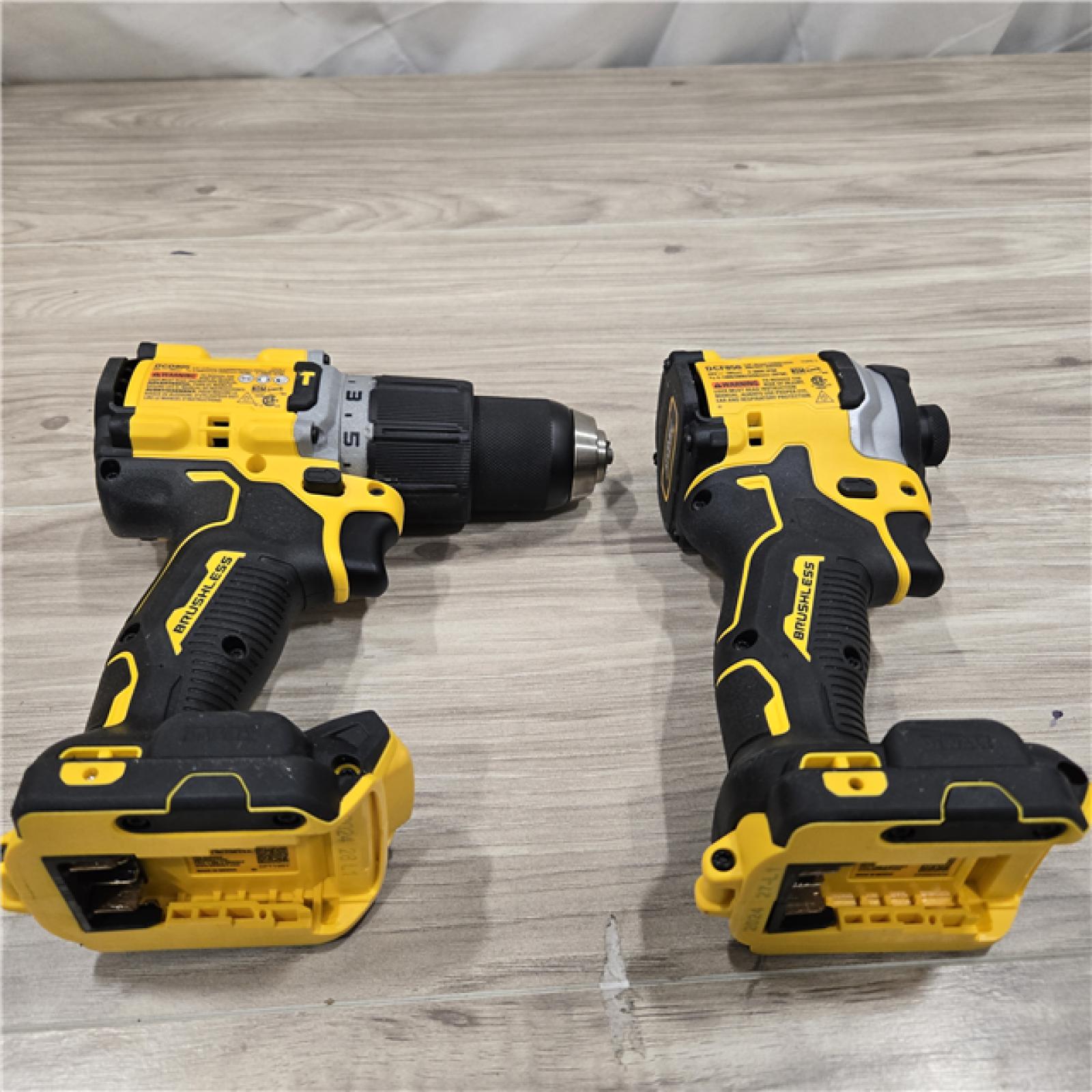 AS-IS DEWALT 20V MAX XR Hammer Drill/ Impact Driver Kit