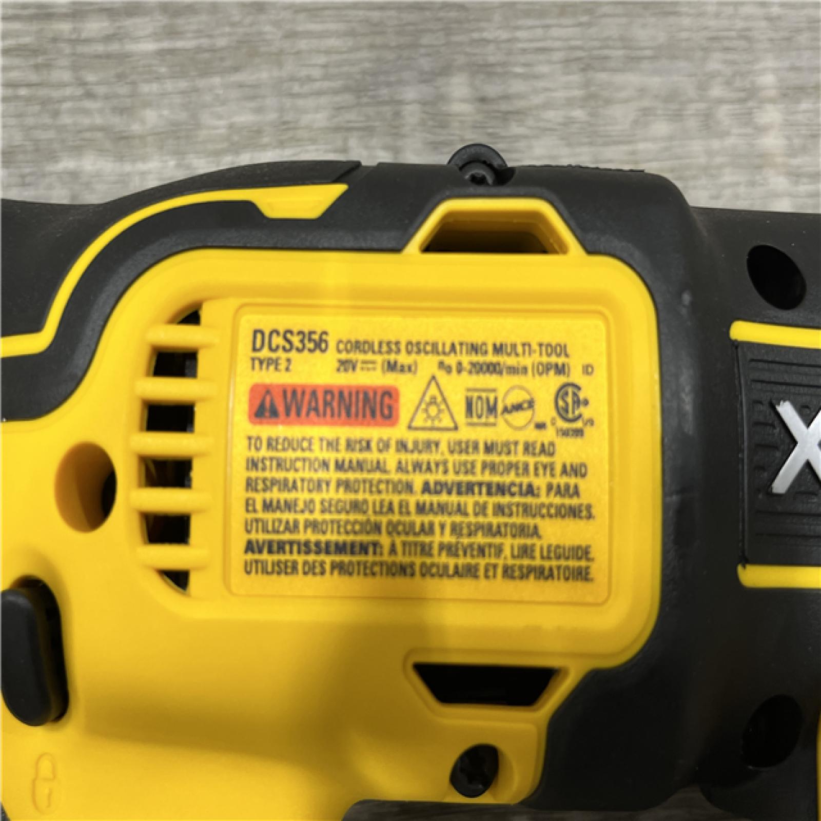 AS-IS DEWALT 20V MAX XR Cordless Brushless 3-Speed Oscillating Multi Tool Kit